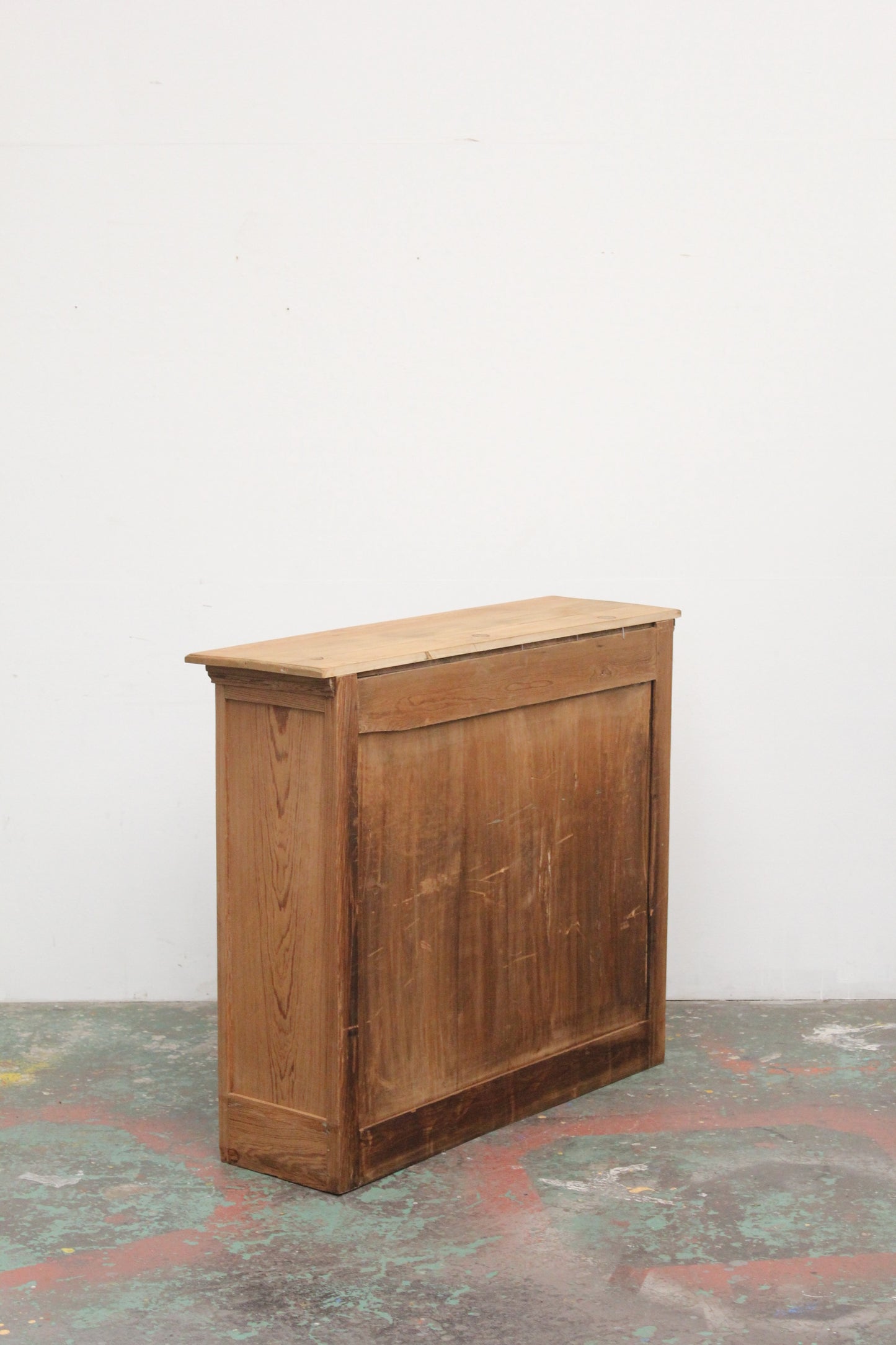#1121 cabinet