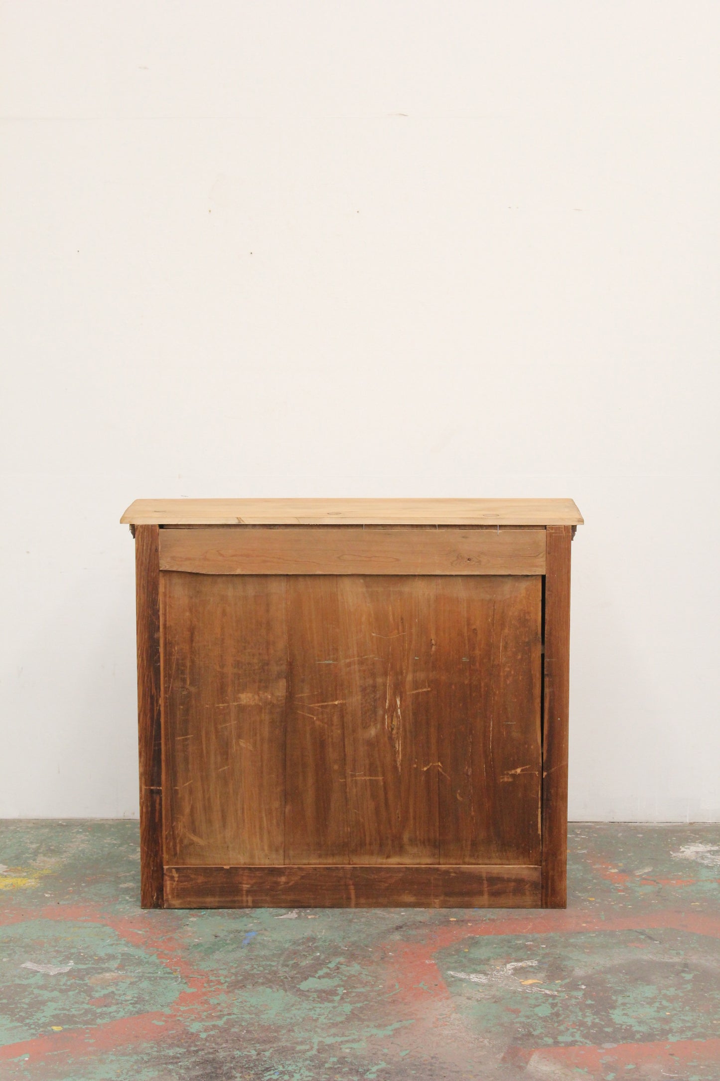 #1121 cabinet