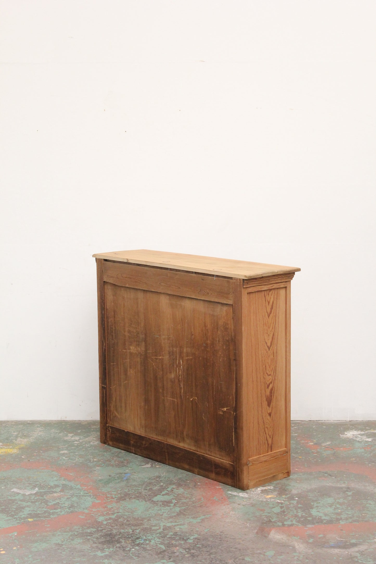 #1121 cabinet