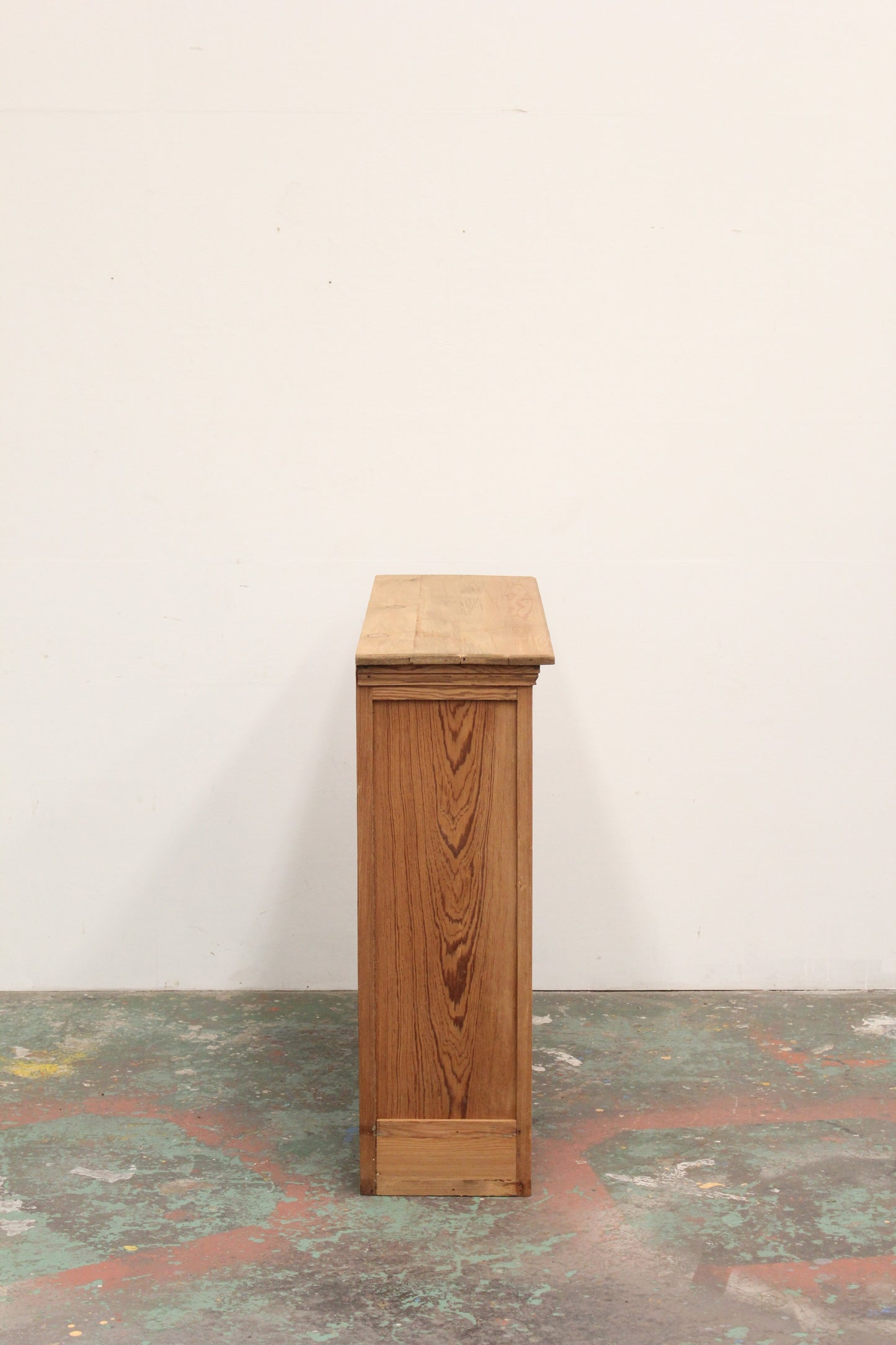 #1121 cabinet