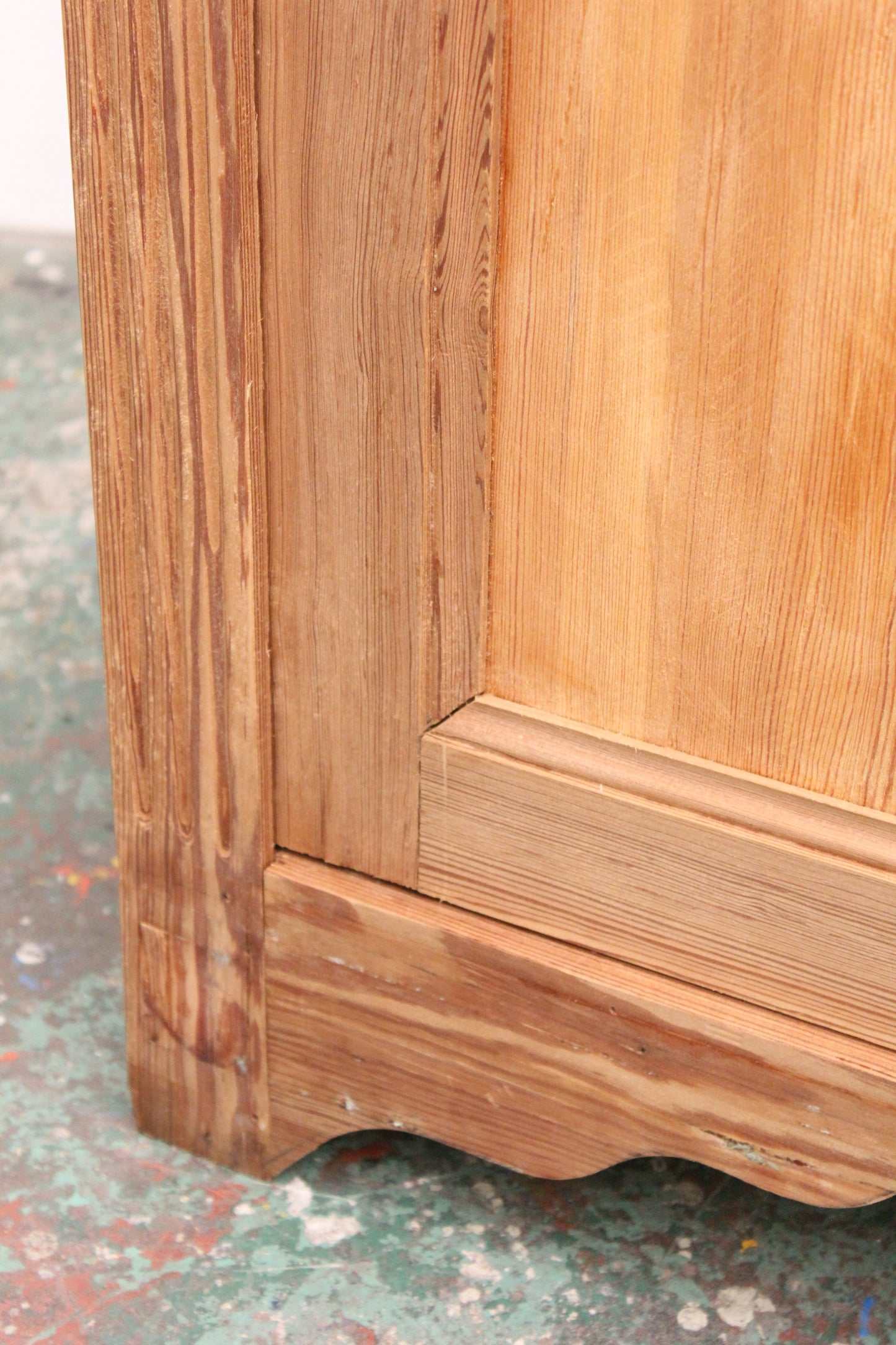 #1121 cabinet
