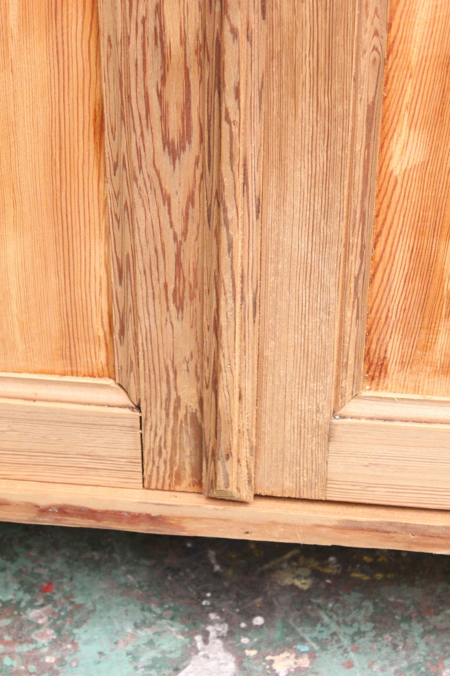 #1121 cabinet