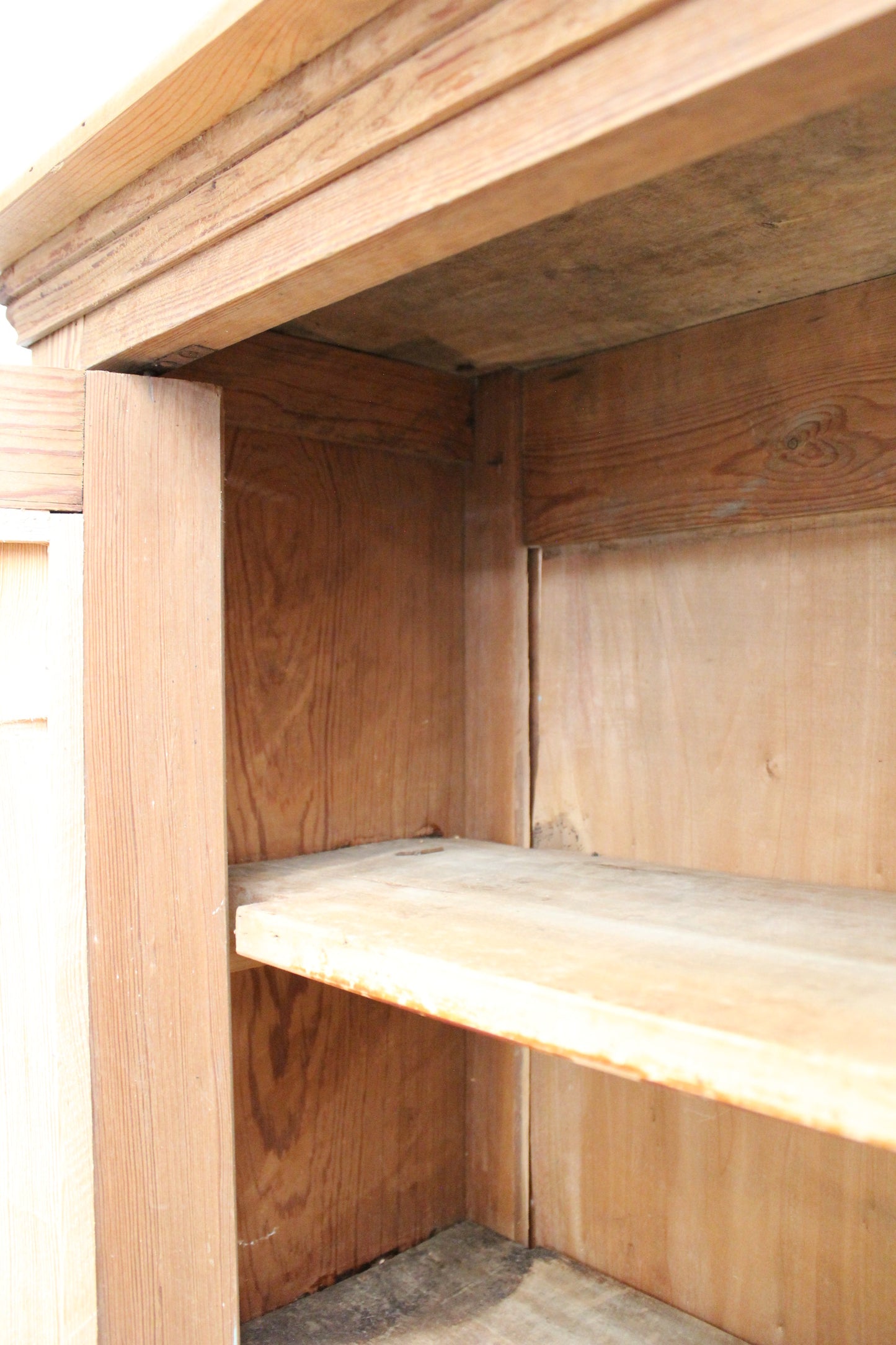 #1121 cabinet