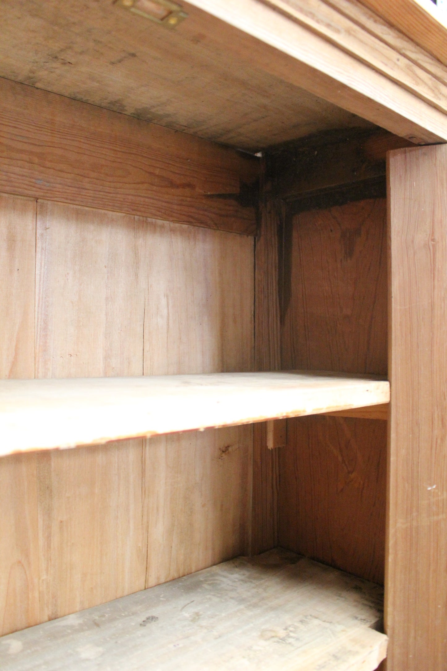 #1121 cabinet