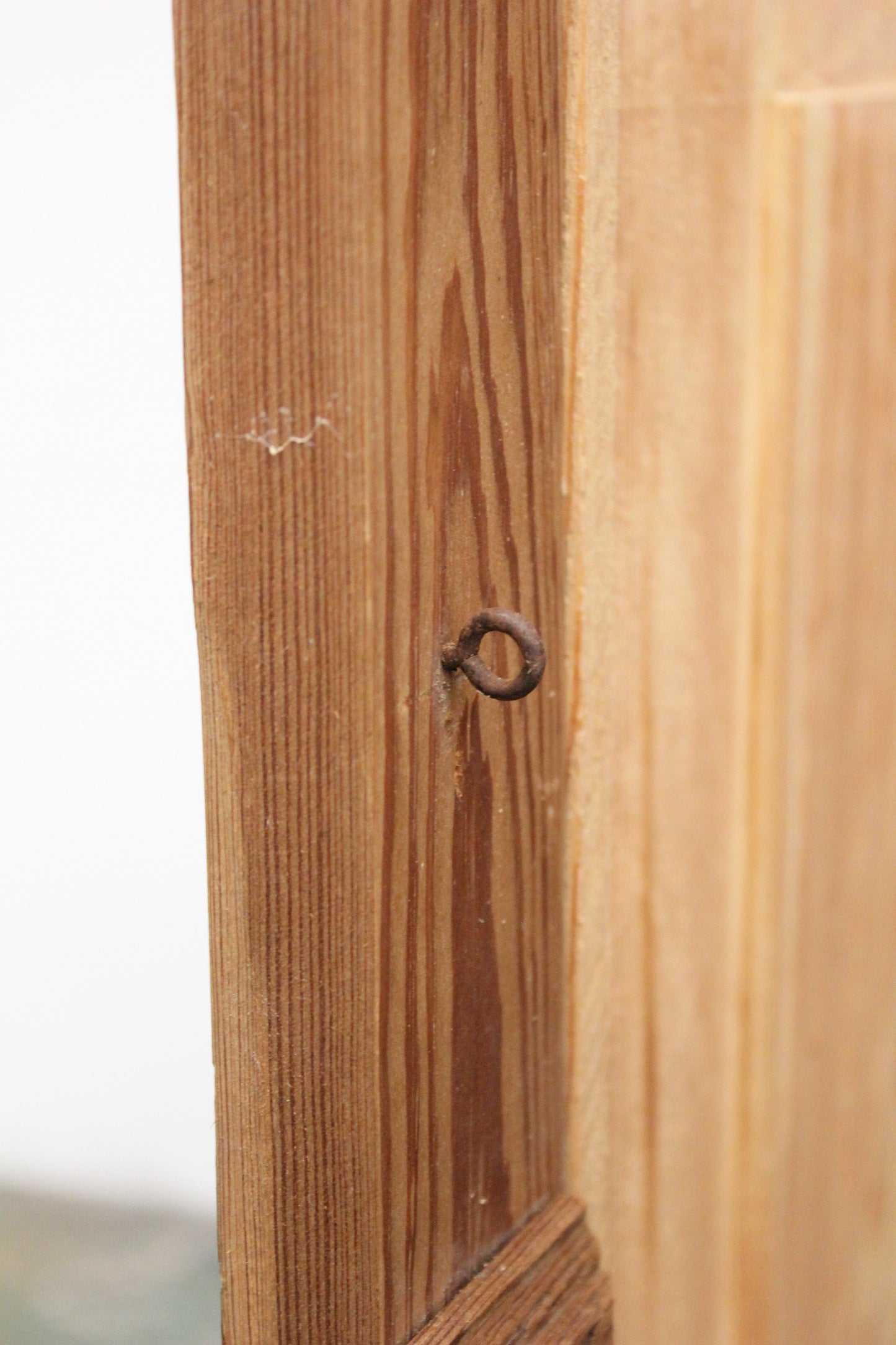#1121 cabinet