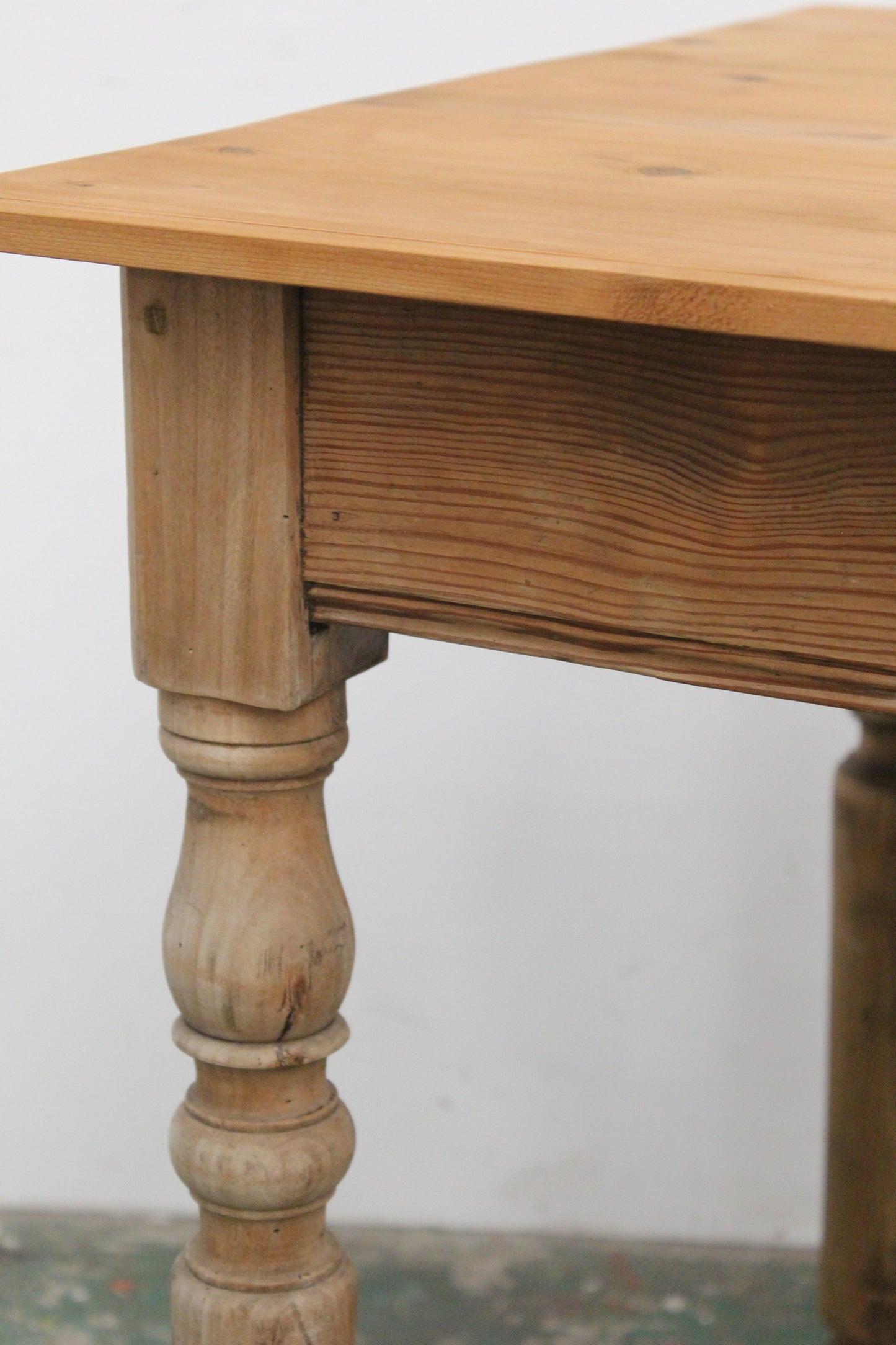 #1280 table