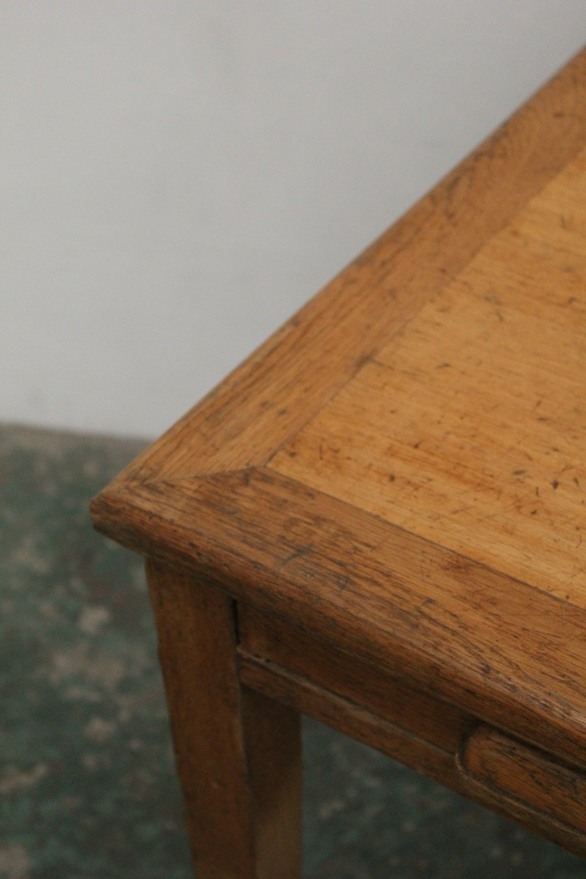 #1590 table