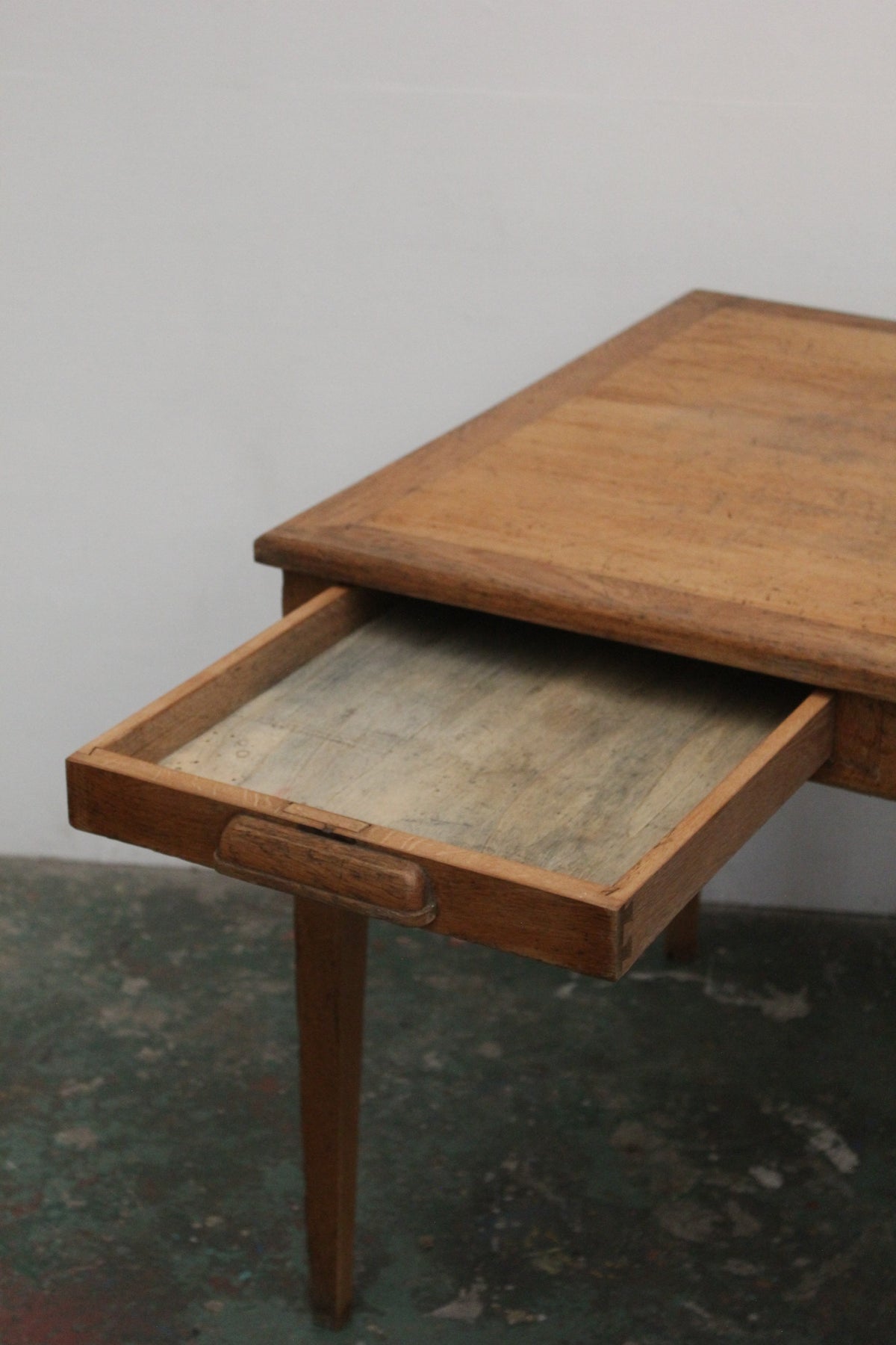 #1590 table