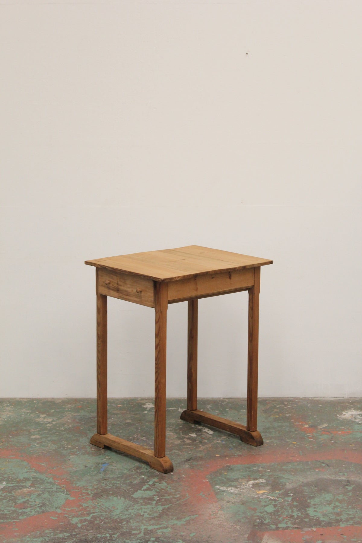 #1132 table