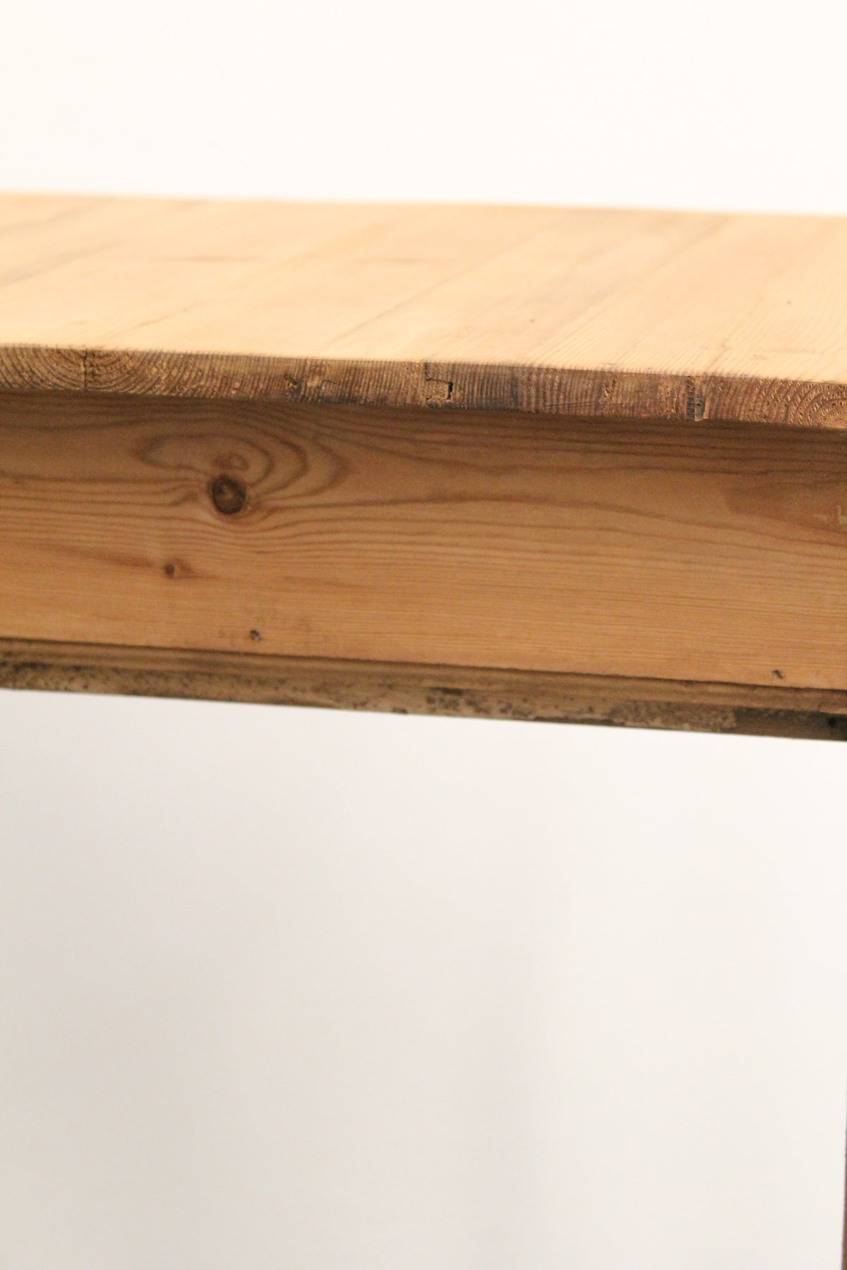 #1132 table