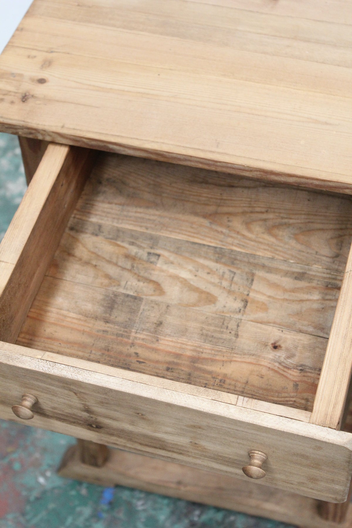 #1132 table