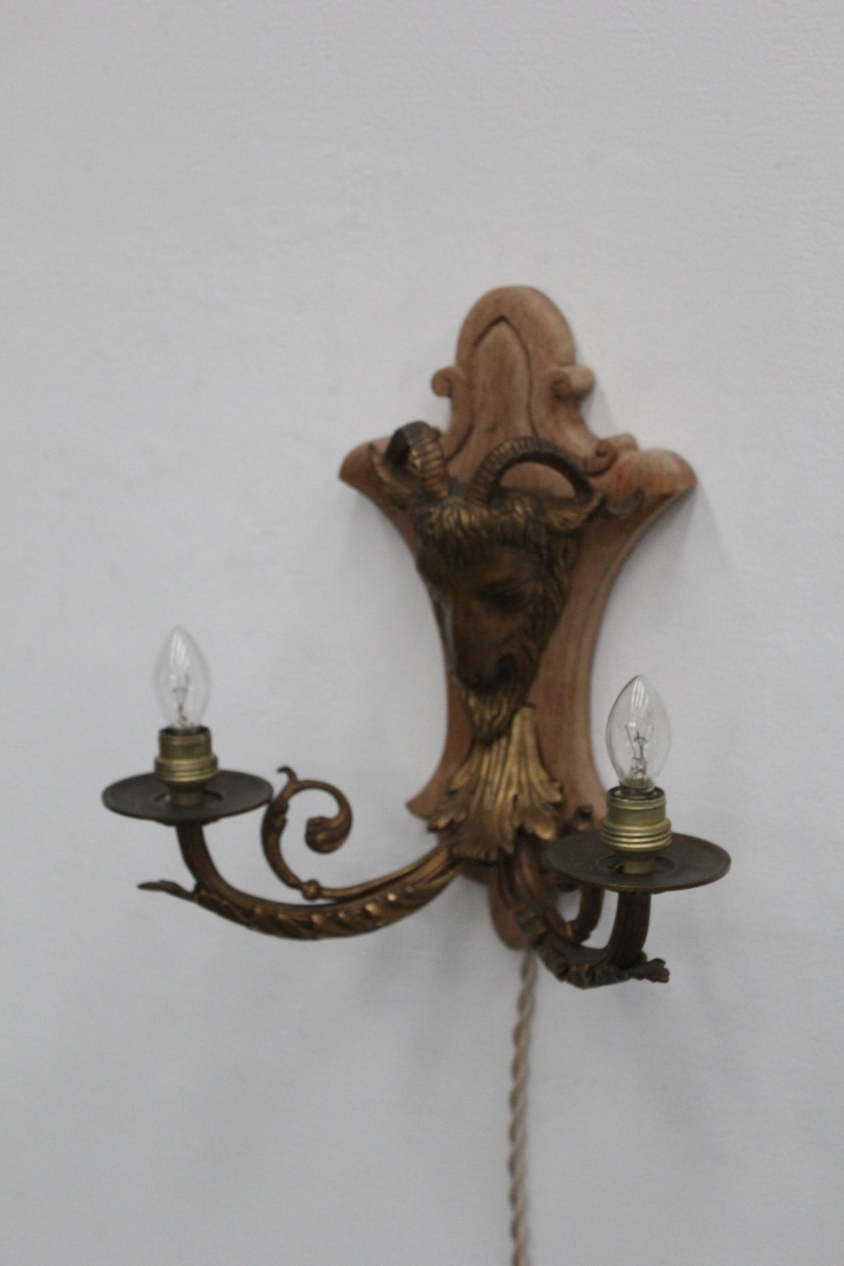 #1062 lamp