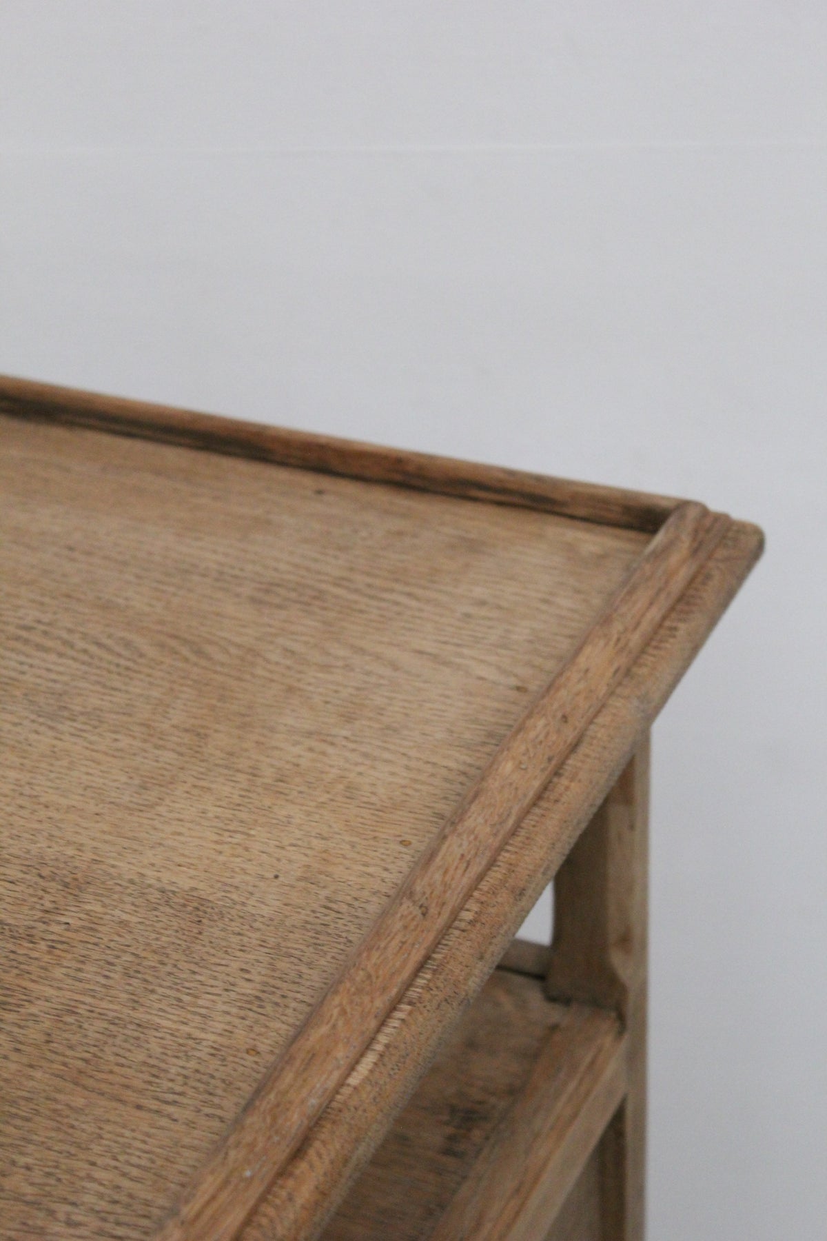 #1052 cabinet