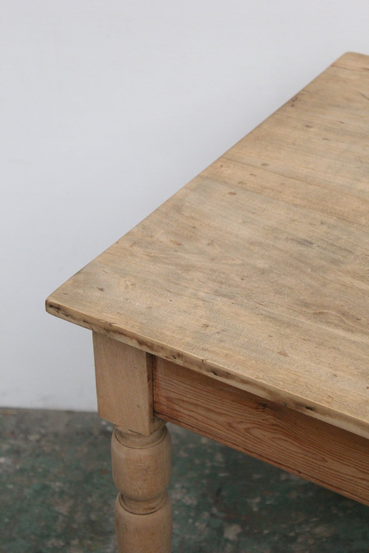 #1065 table