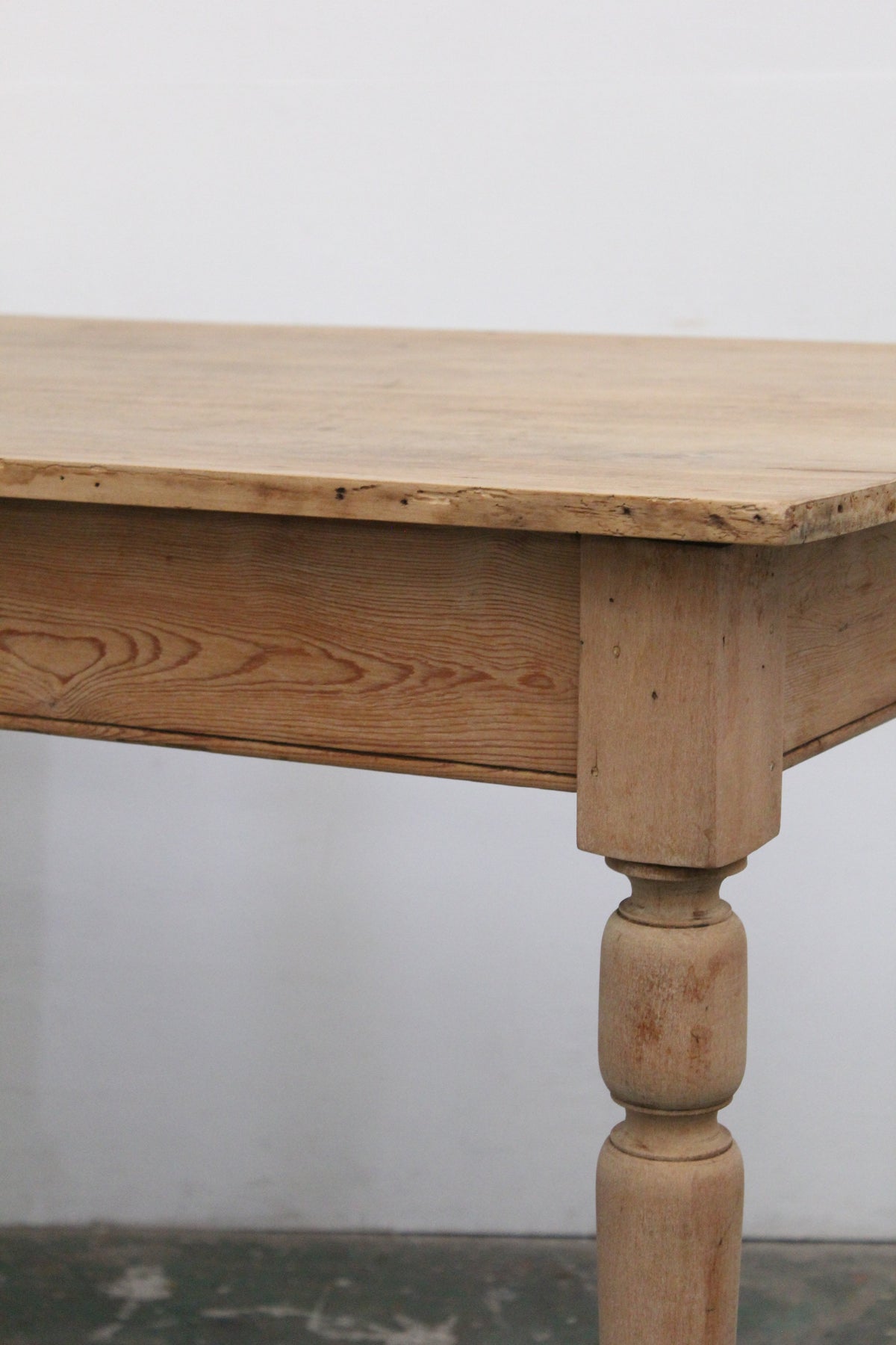 #1065 table