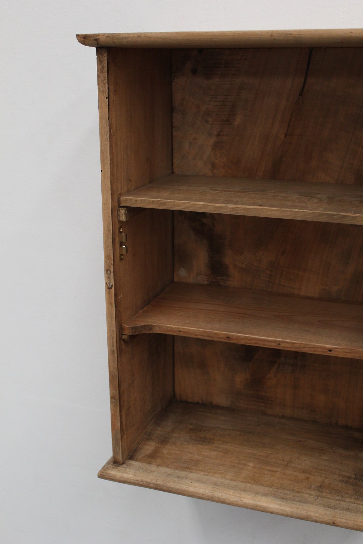 #1064 glass cabinet