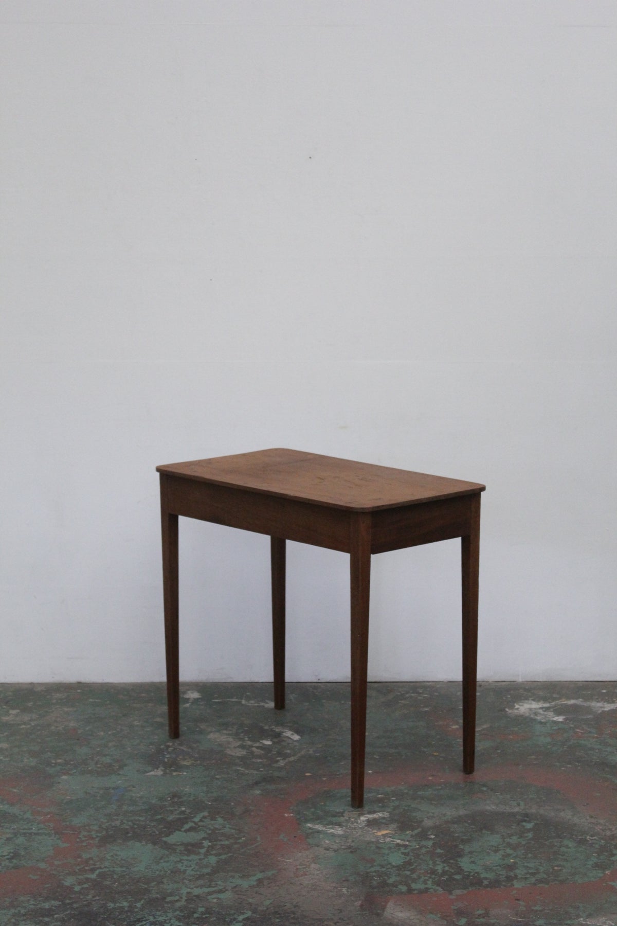#0880 writing table