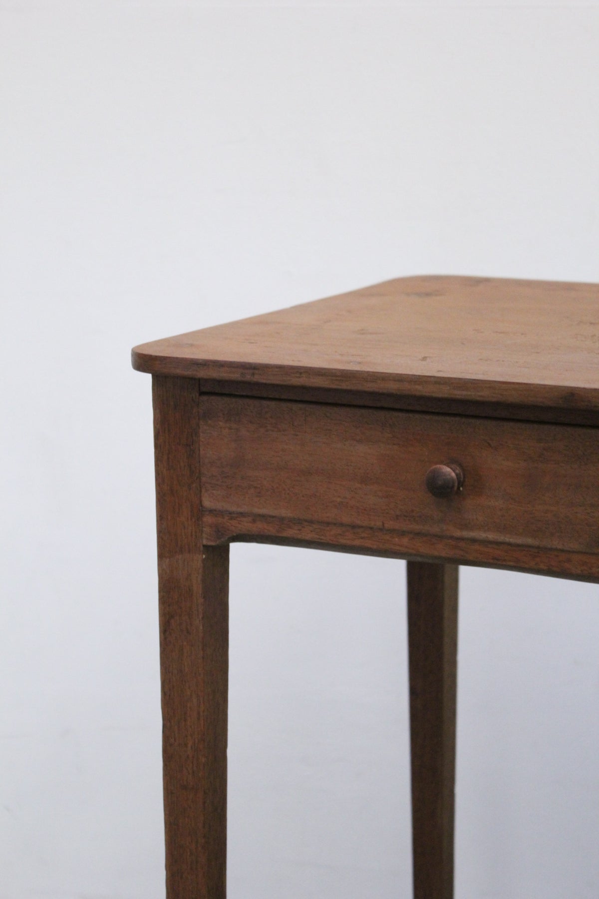#0880 writing table