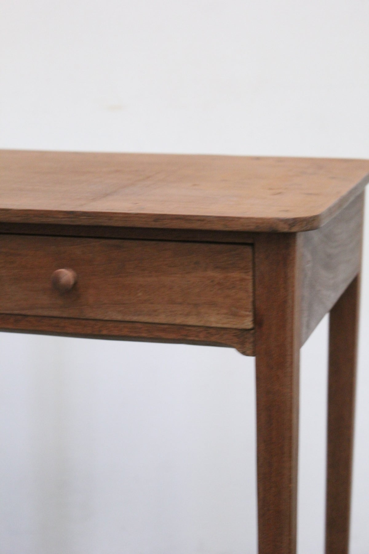 #0880 writing table