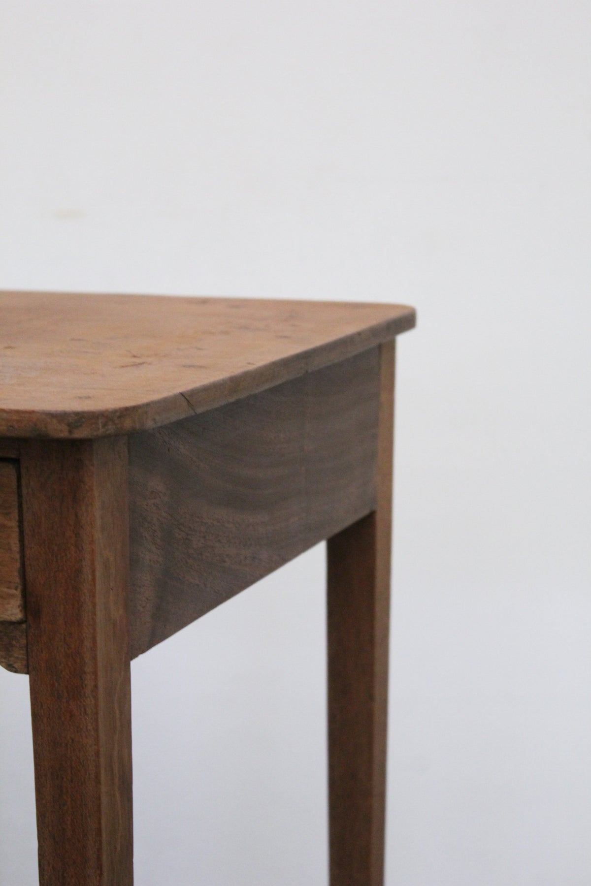 #0880 writing table