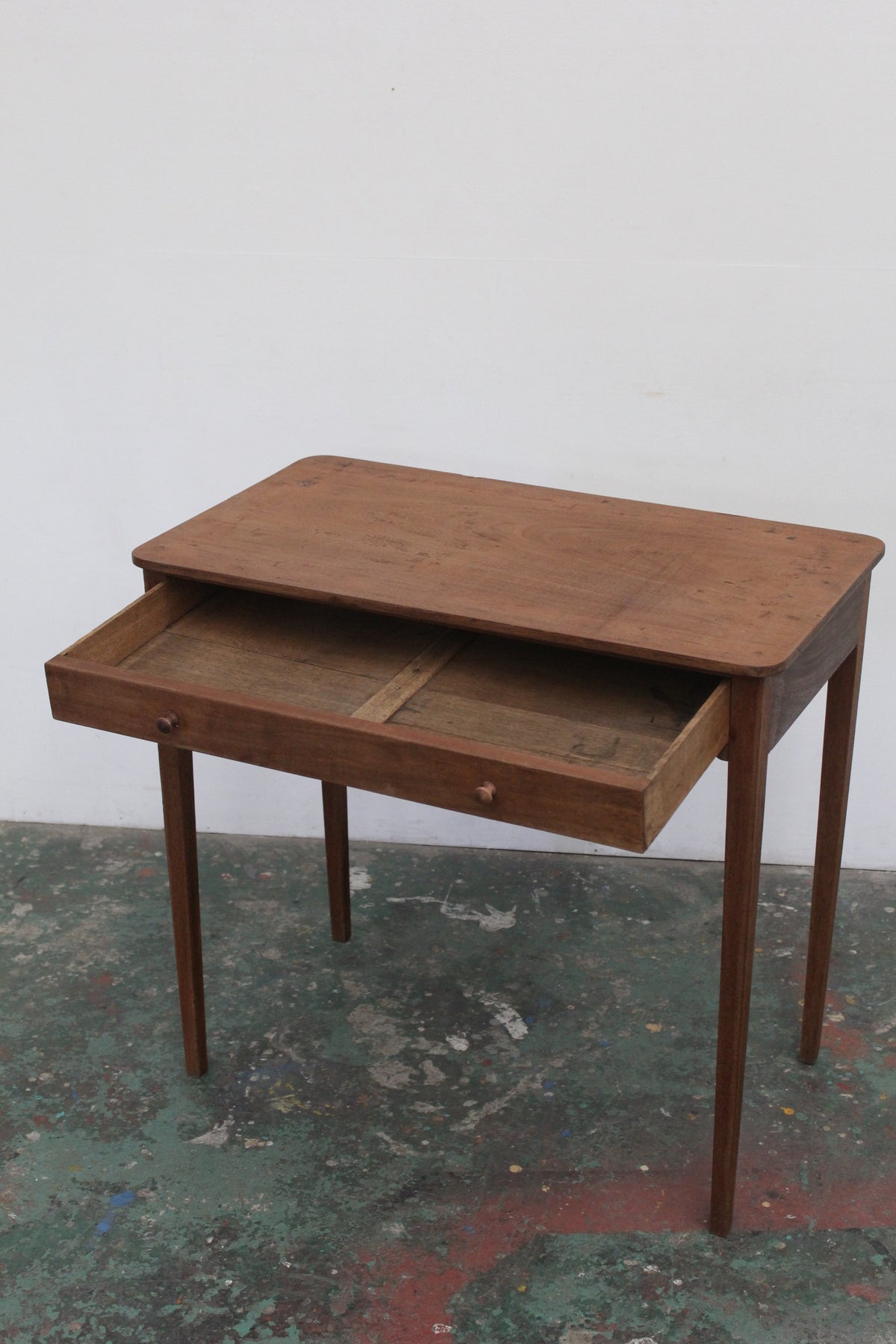 #0880 writing table