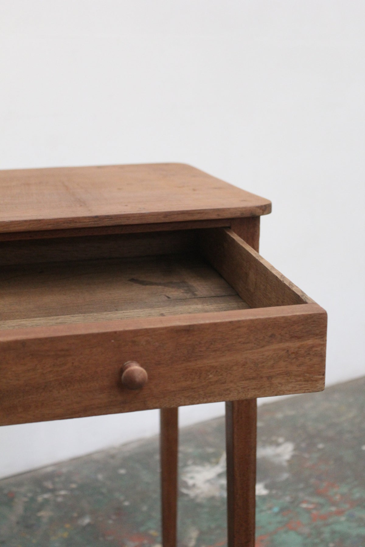 #0880 writing table
