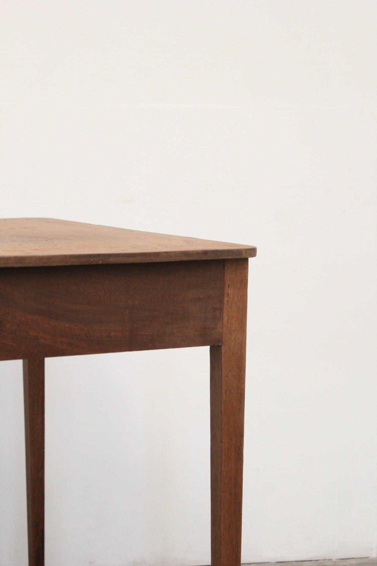 #0880 writing table