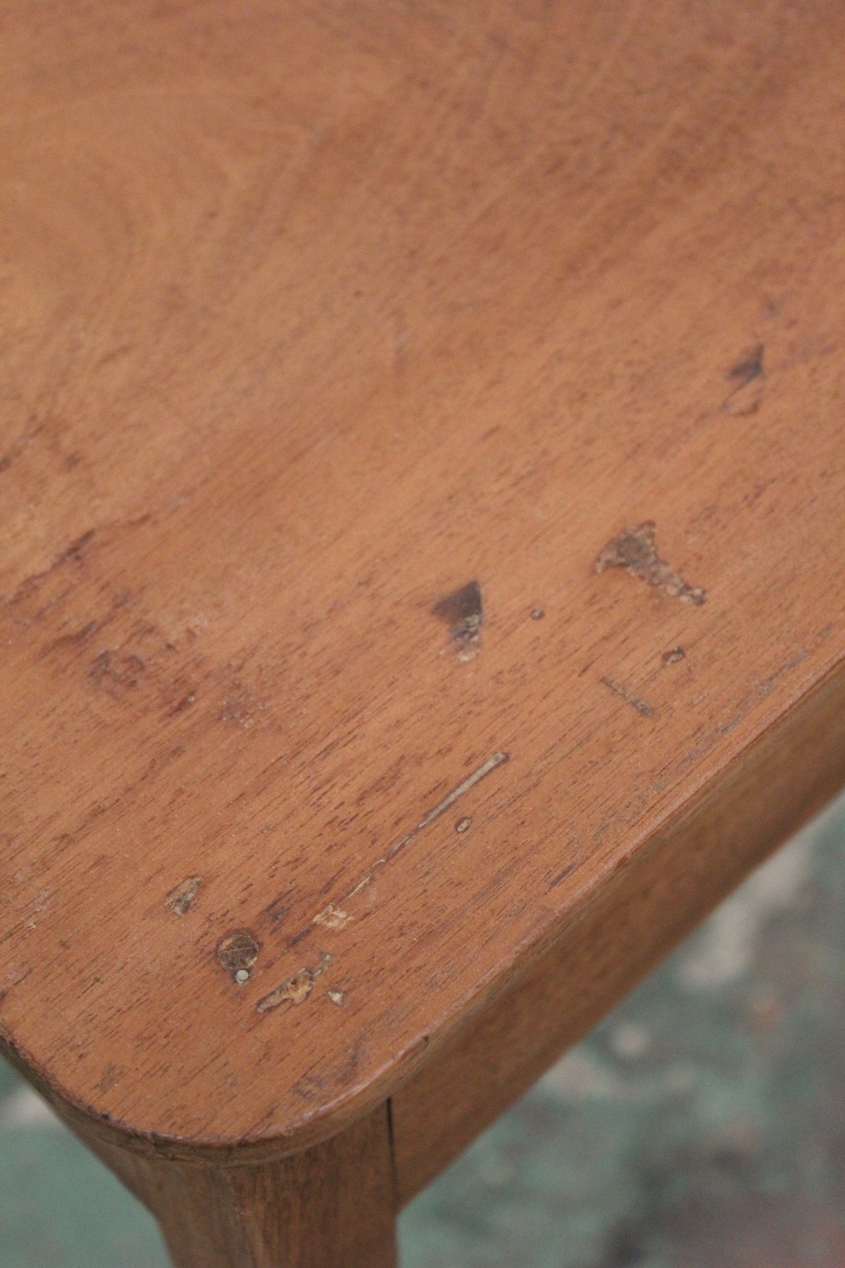 #0880 writing table