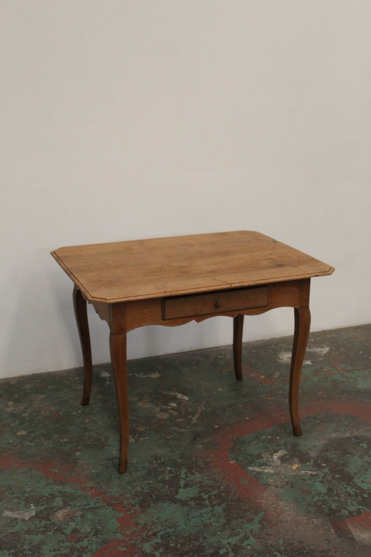 #1607 table