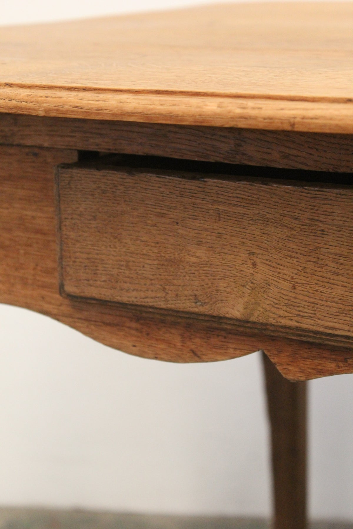 #1607 table