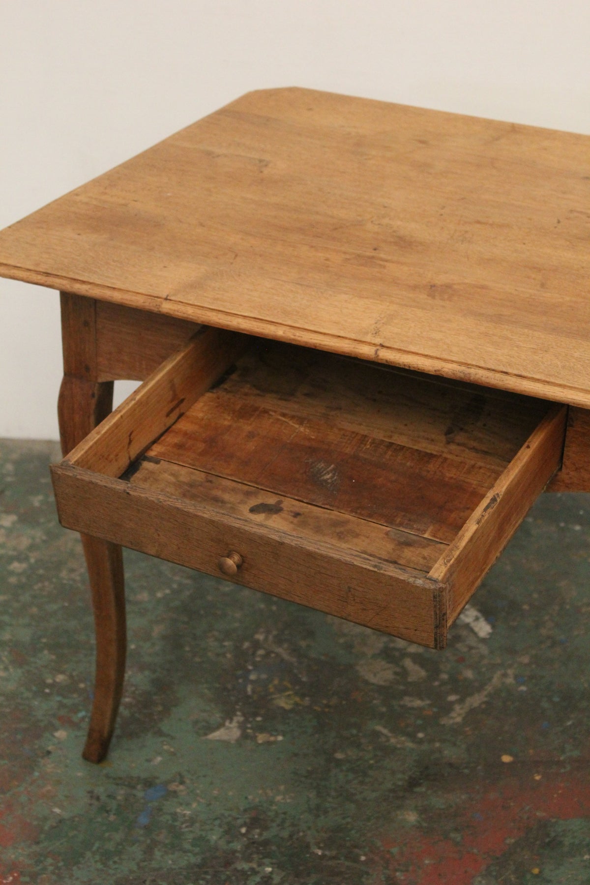 #1607 table
