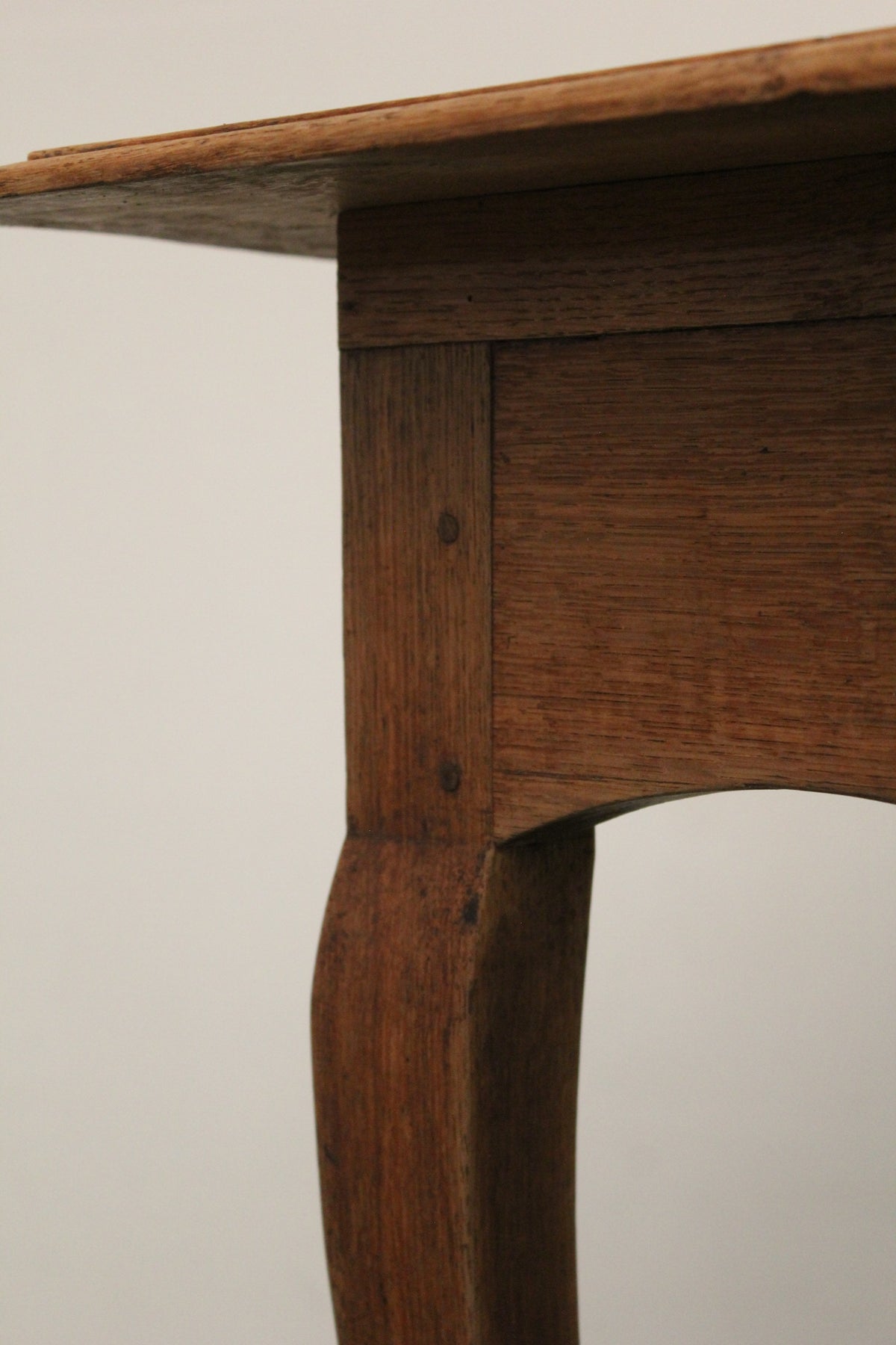#1607 table
