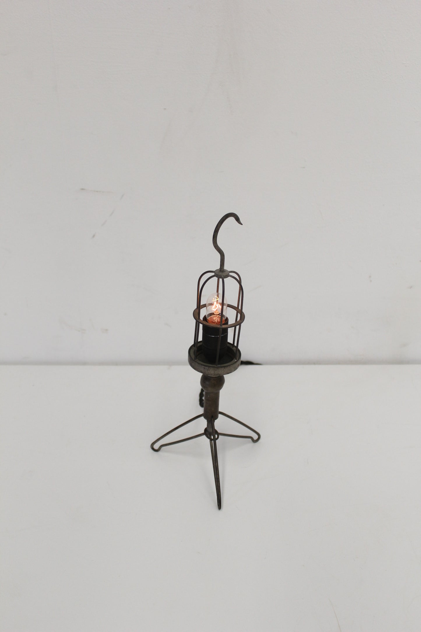 #1110 lamp