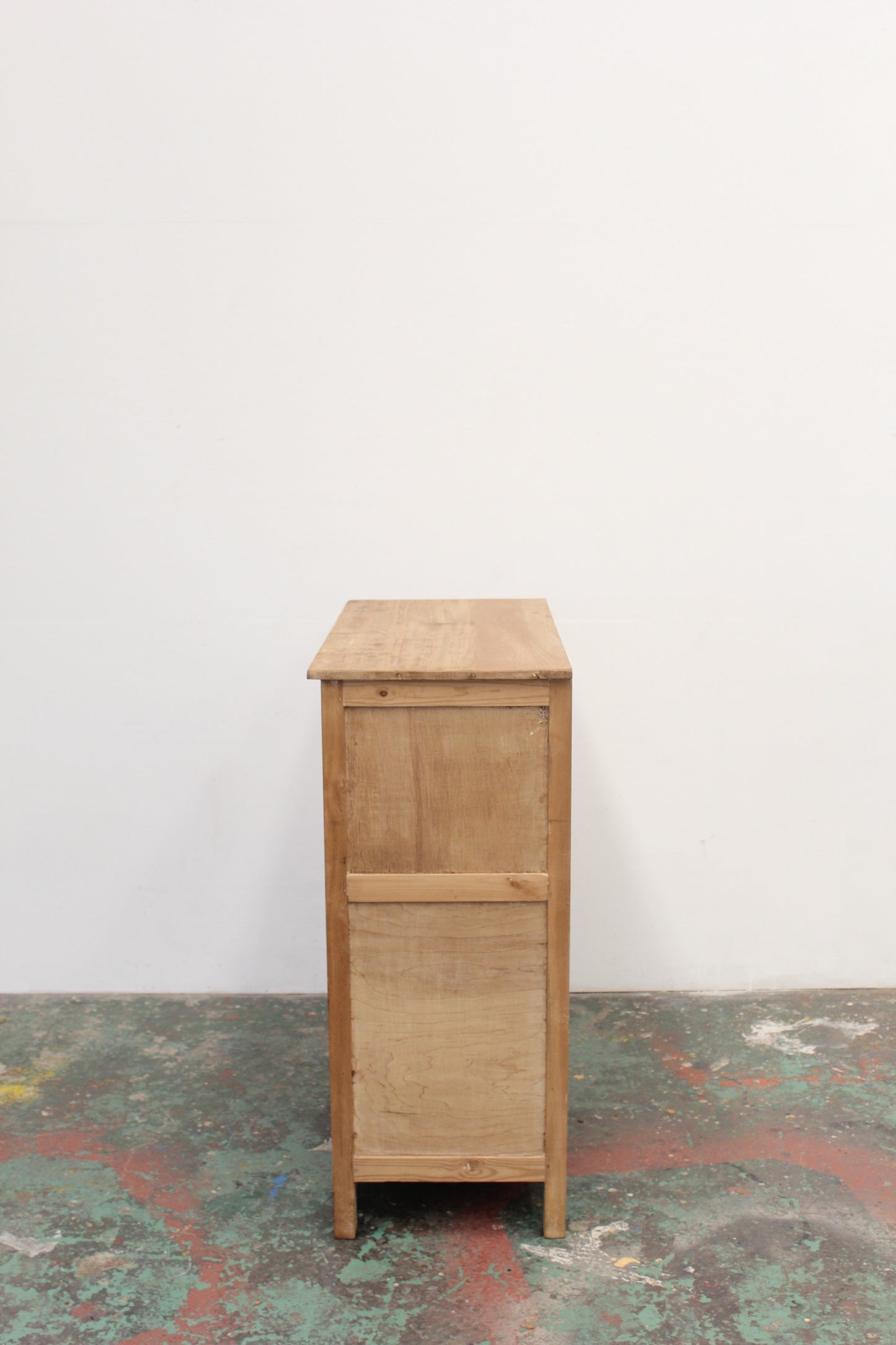 #1136 cabinet