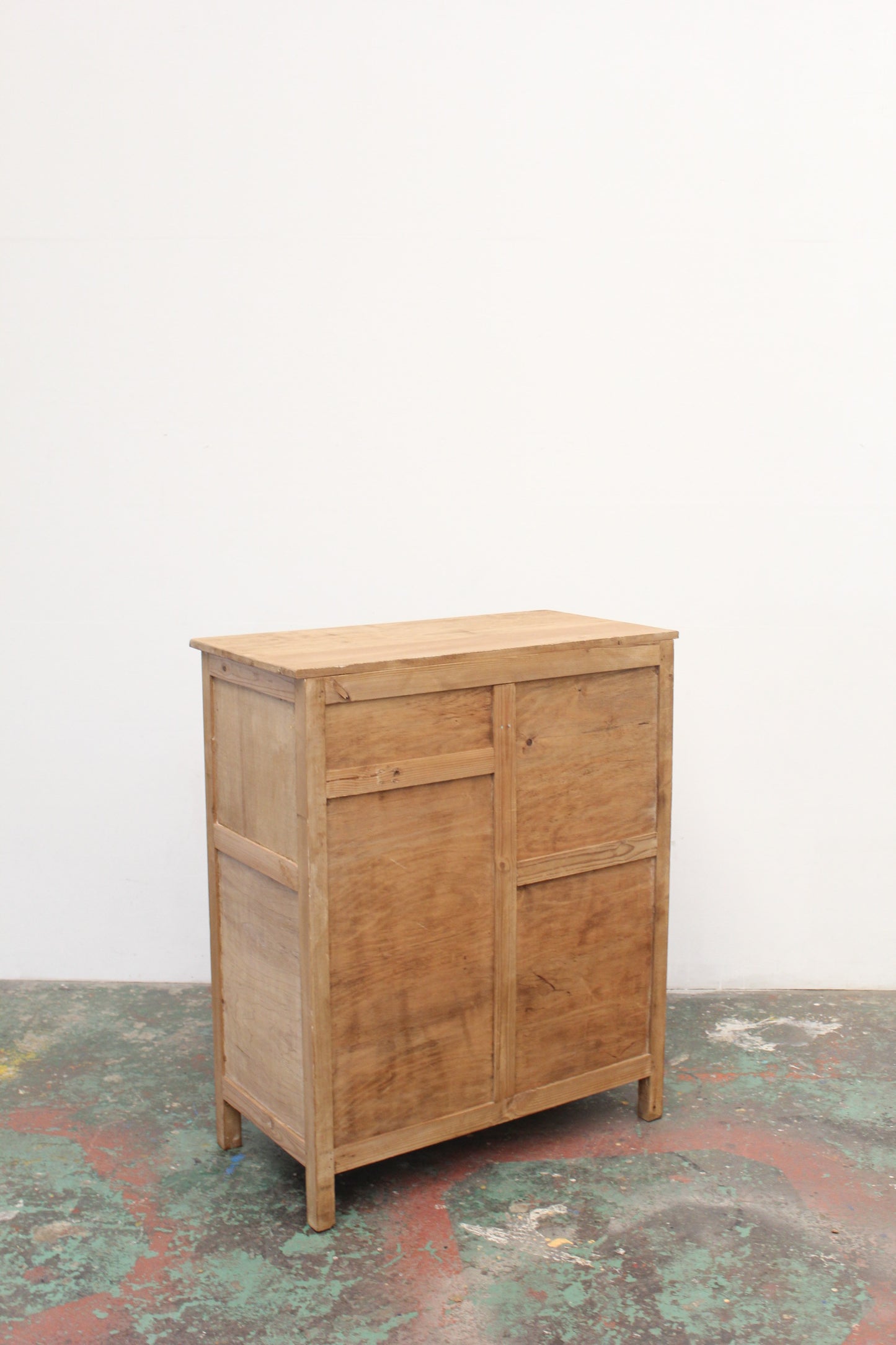 #1136 cabinet