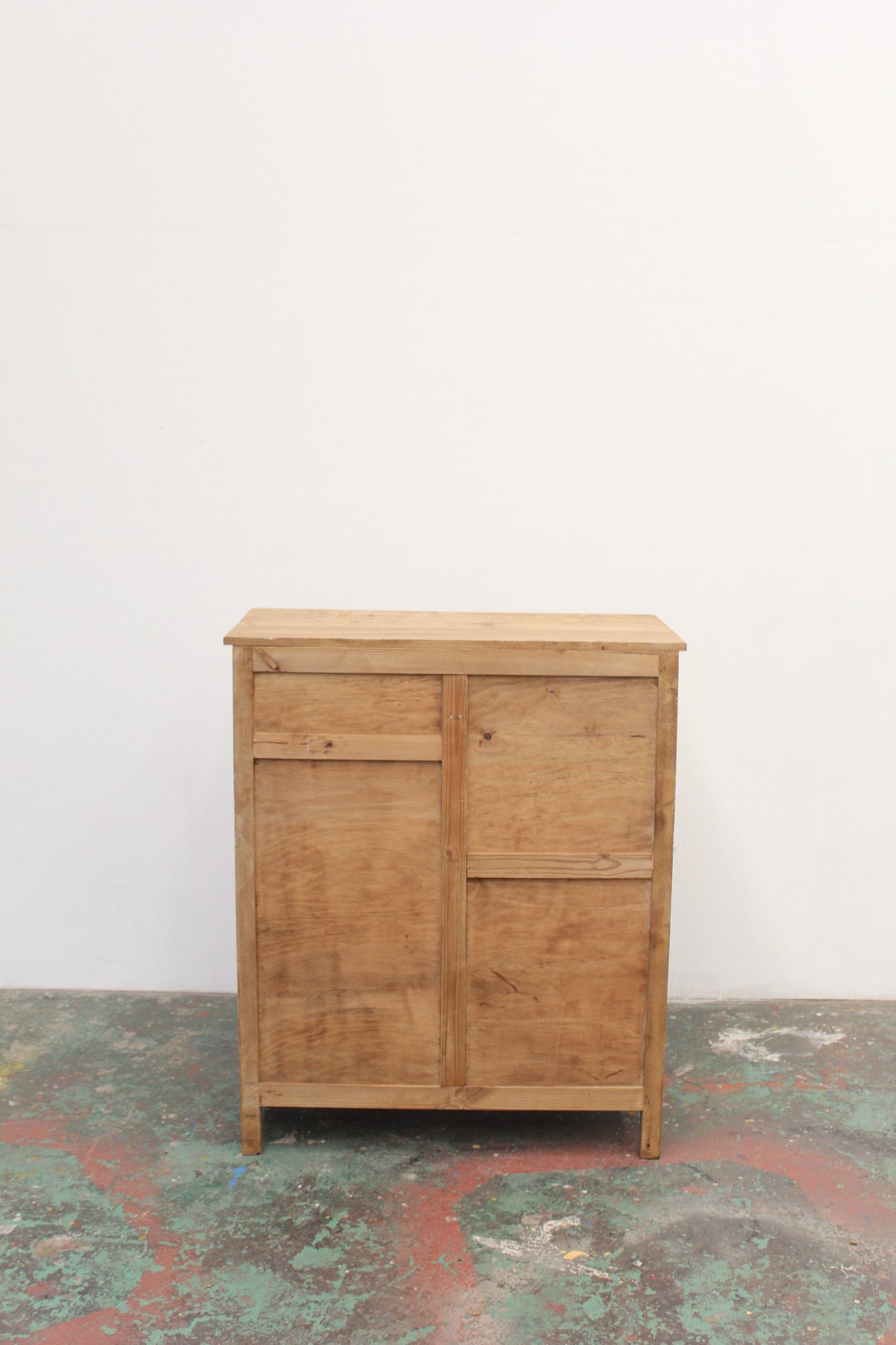 #1136 cabinet