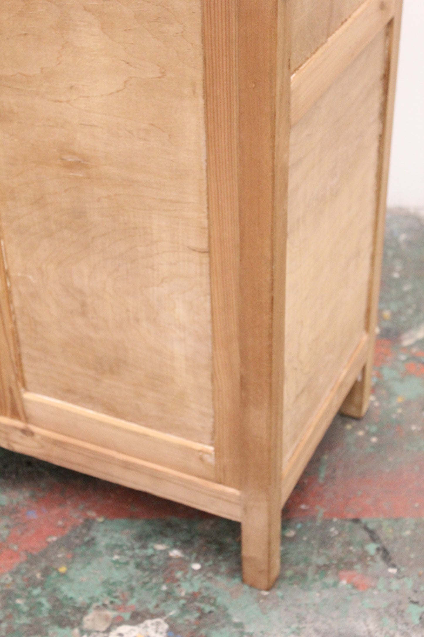 #1136 cabinet