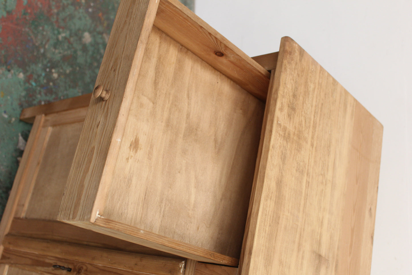 #1136 cabinet