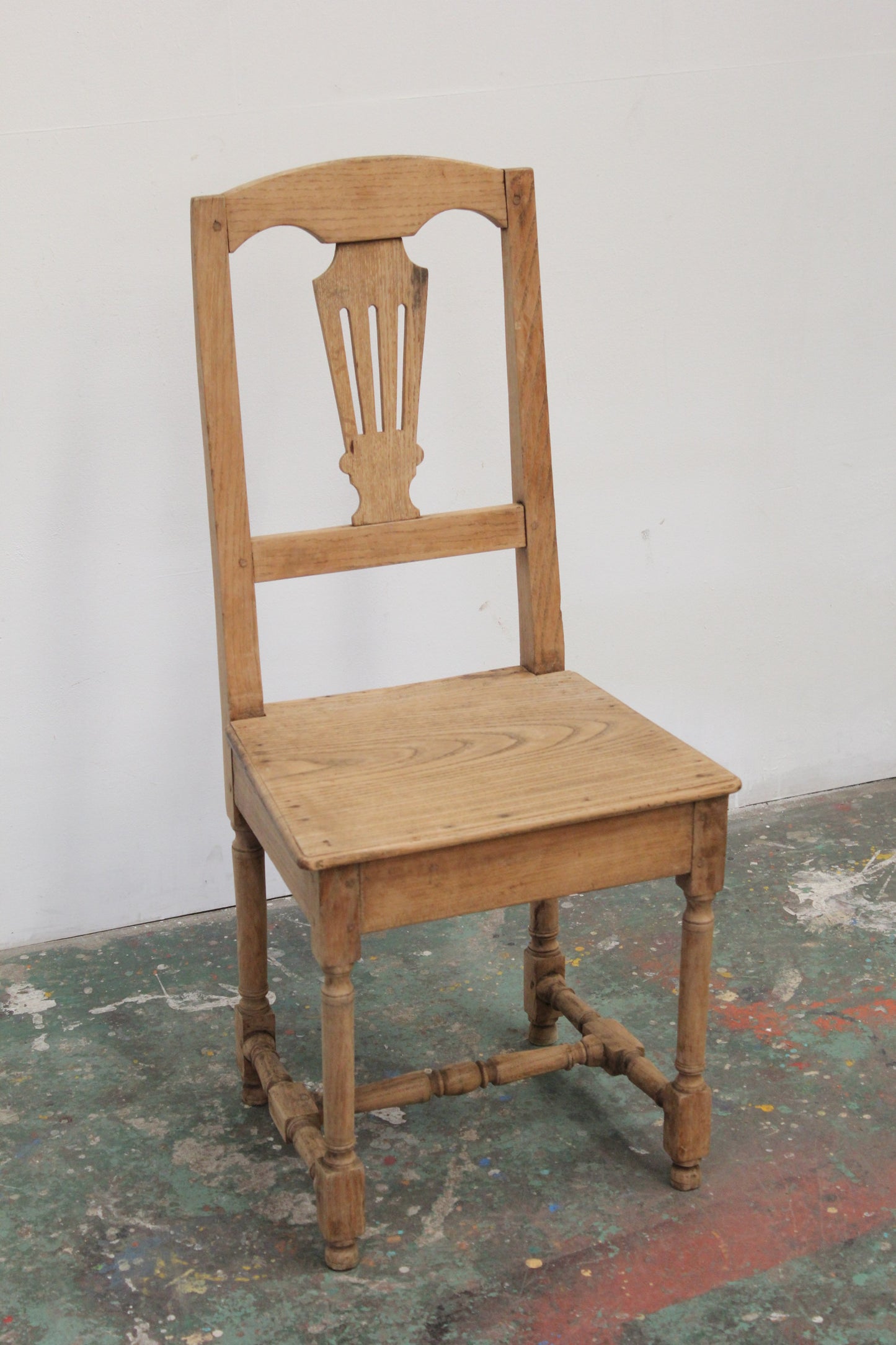 #1056 chair