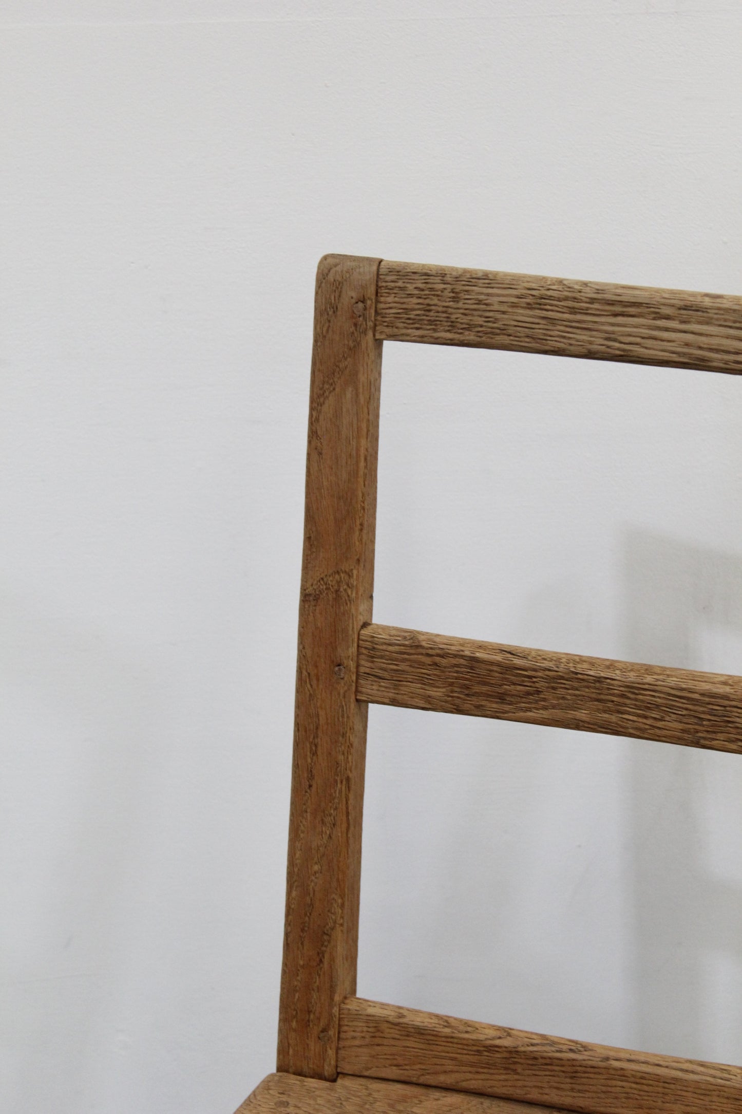 #1051 chair