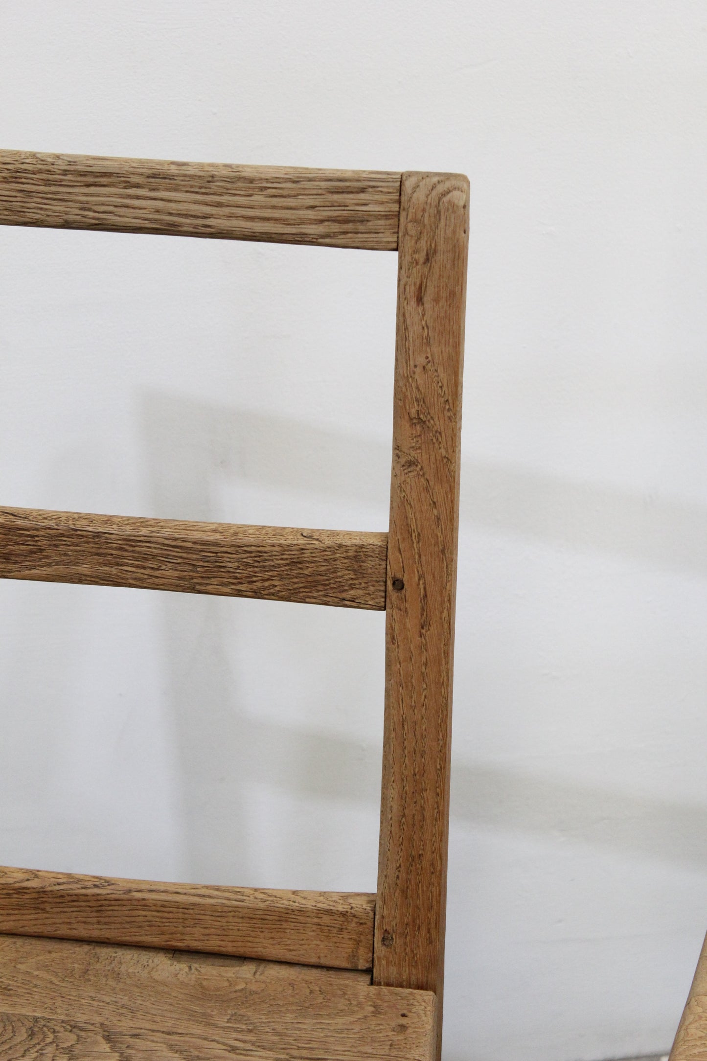 #1051 chair
