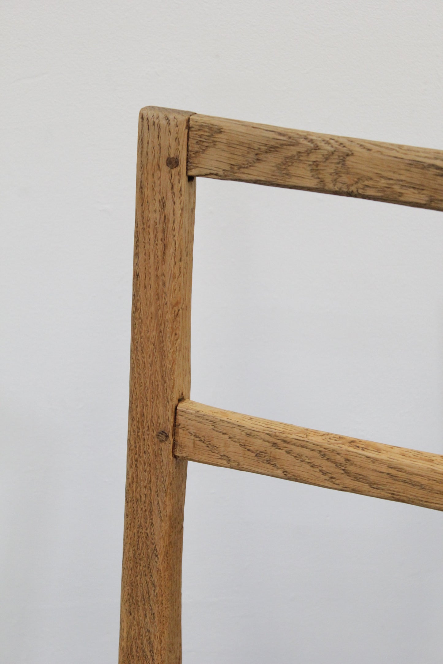#1051 chair