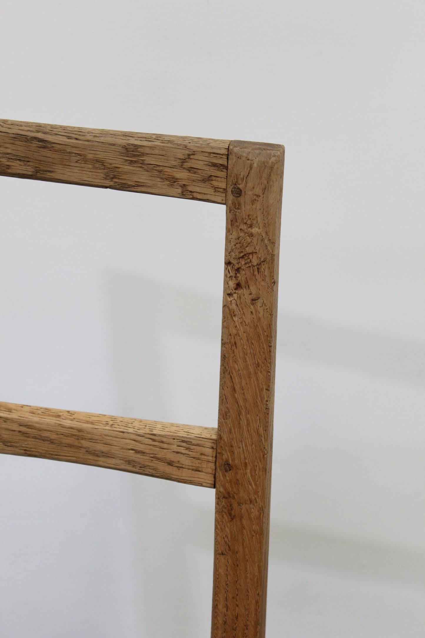 #1051 chair