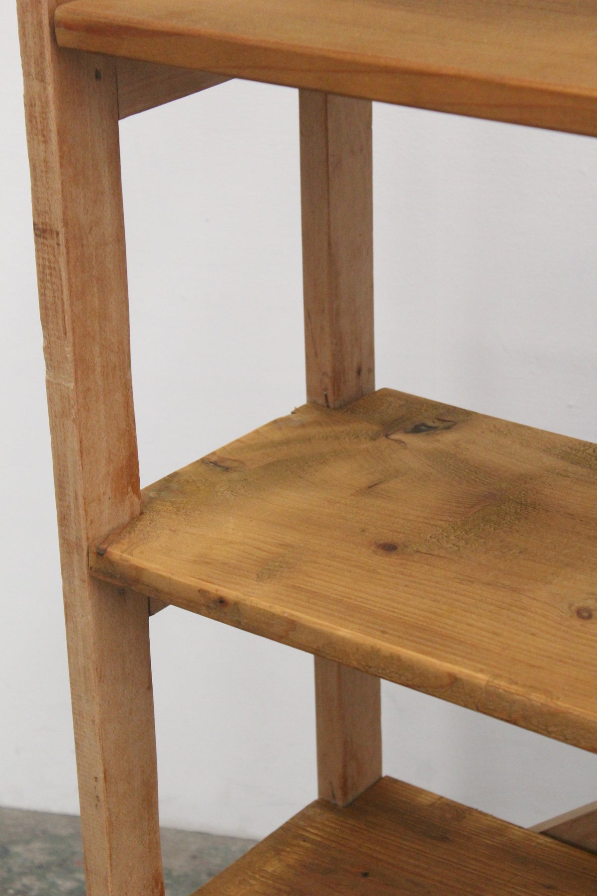 #1314 wooden rack