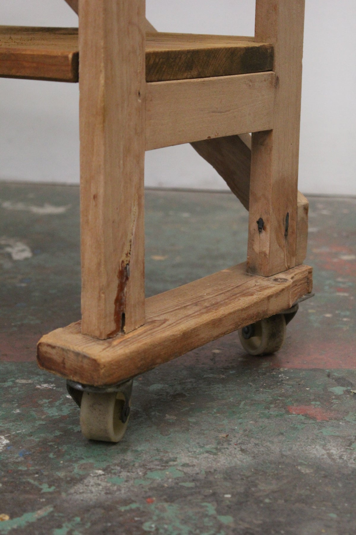#1314 wooden rack