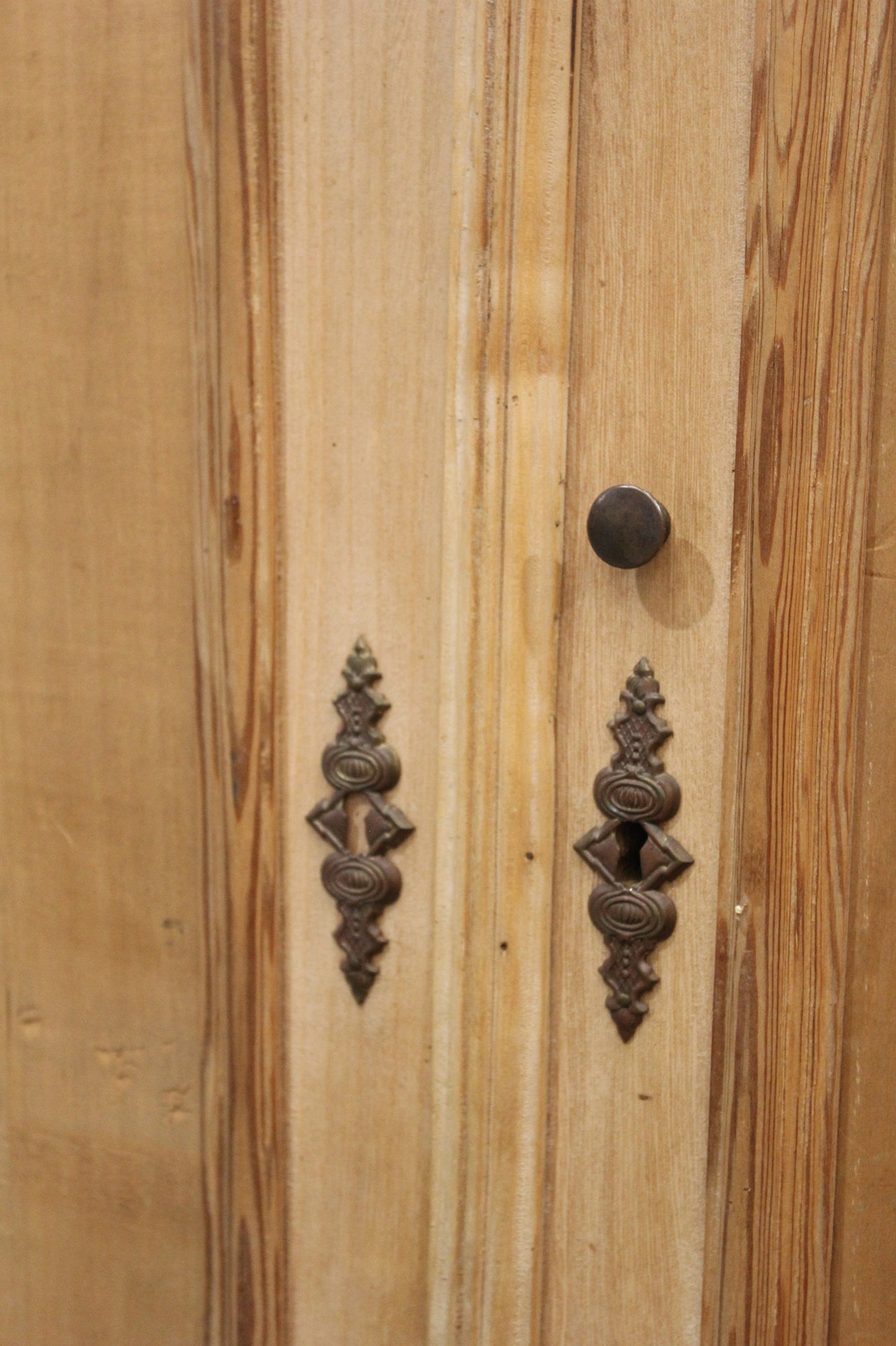 #1129 cabinet