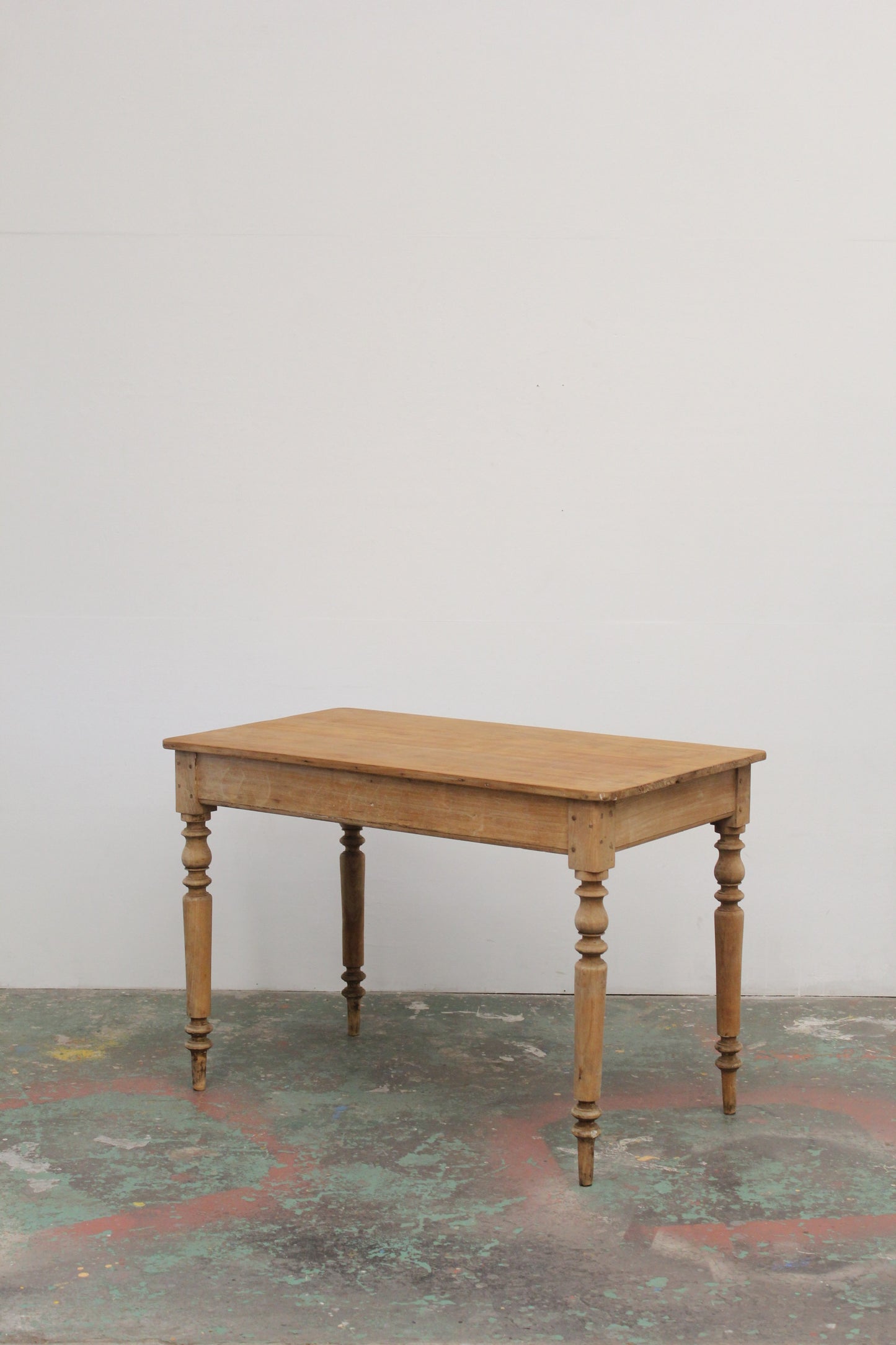 #1124 table