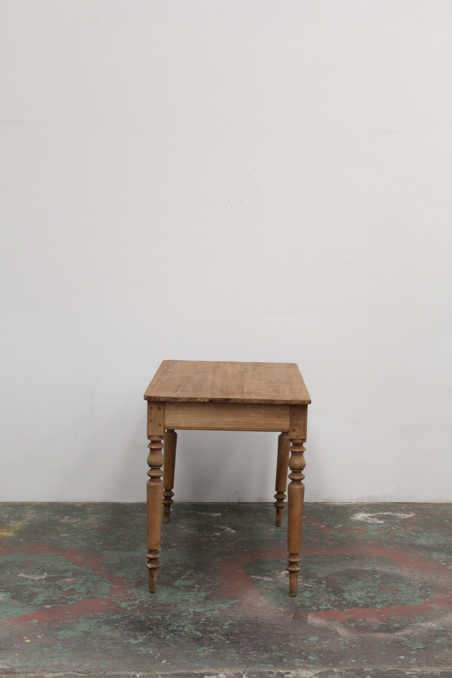 #1124 table