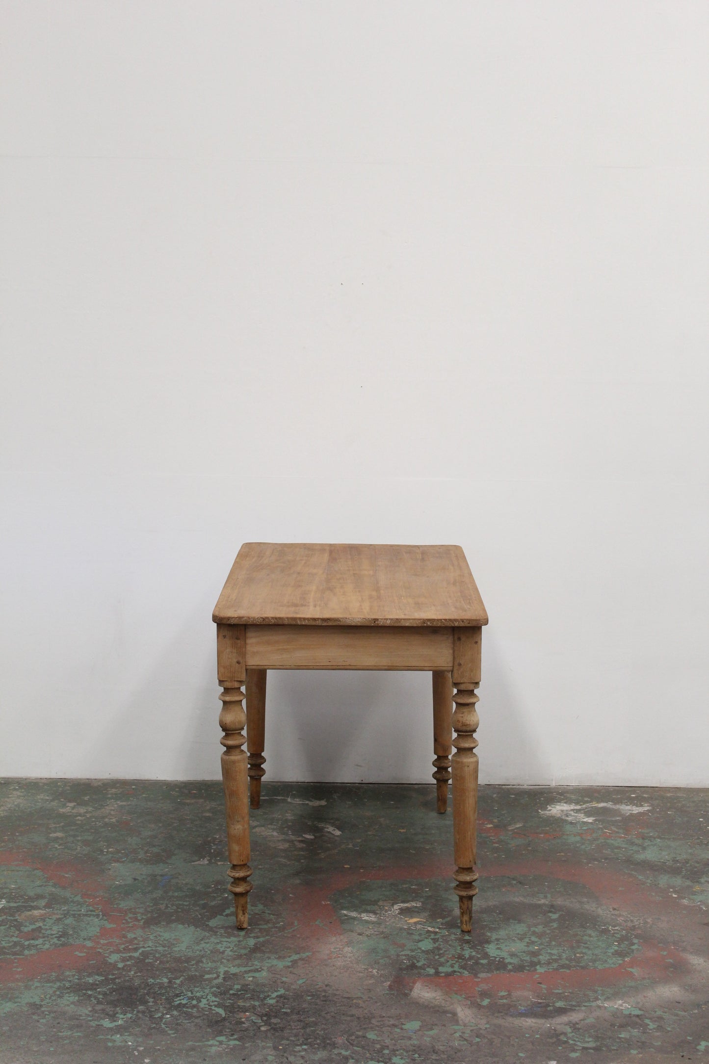 #1124 table