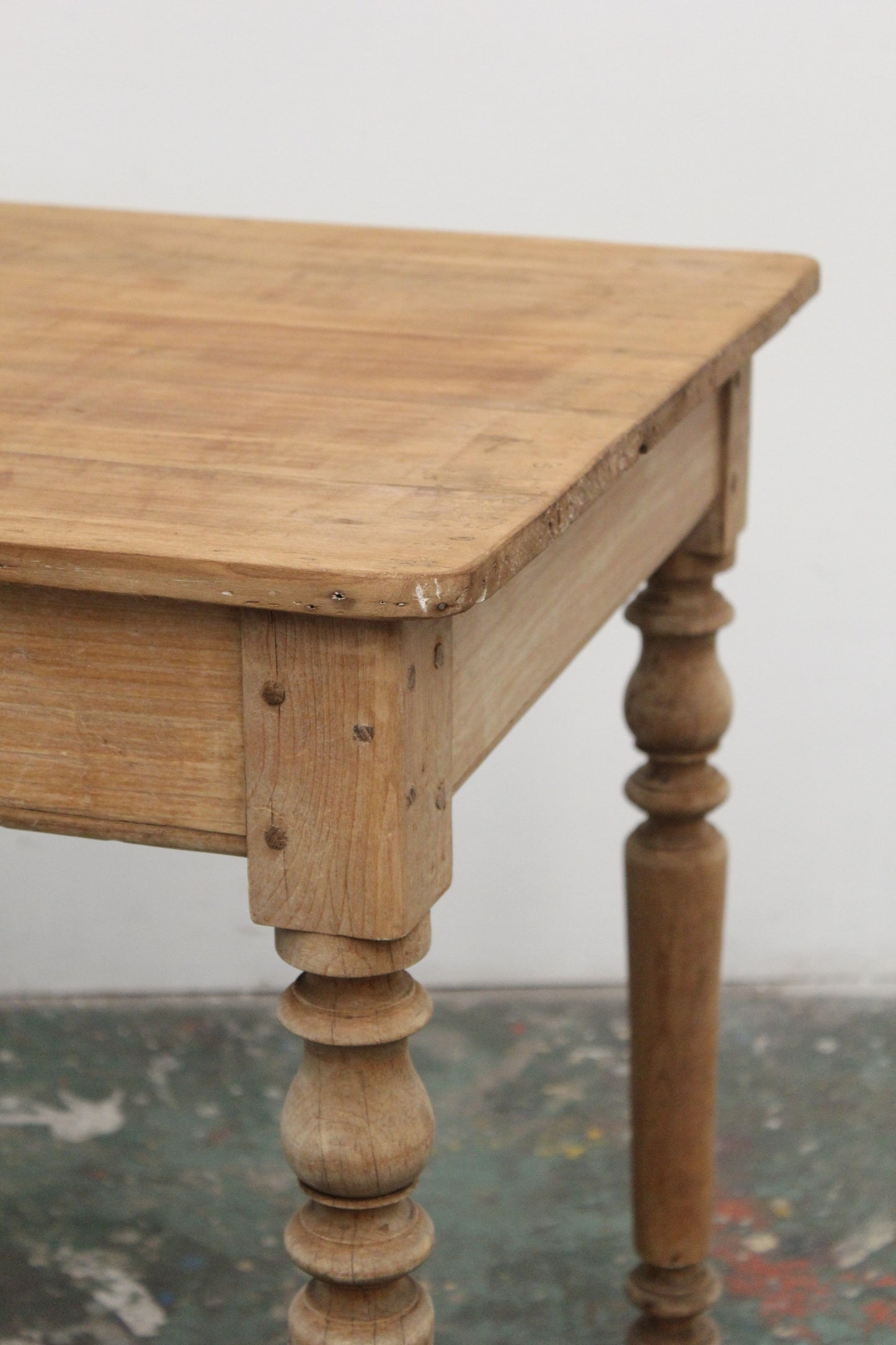 #1124 table